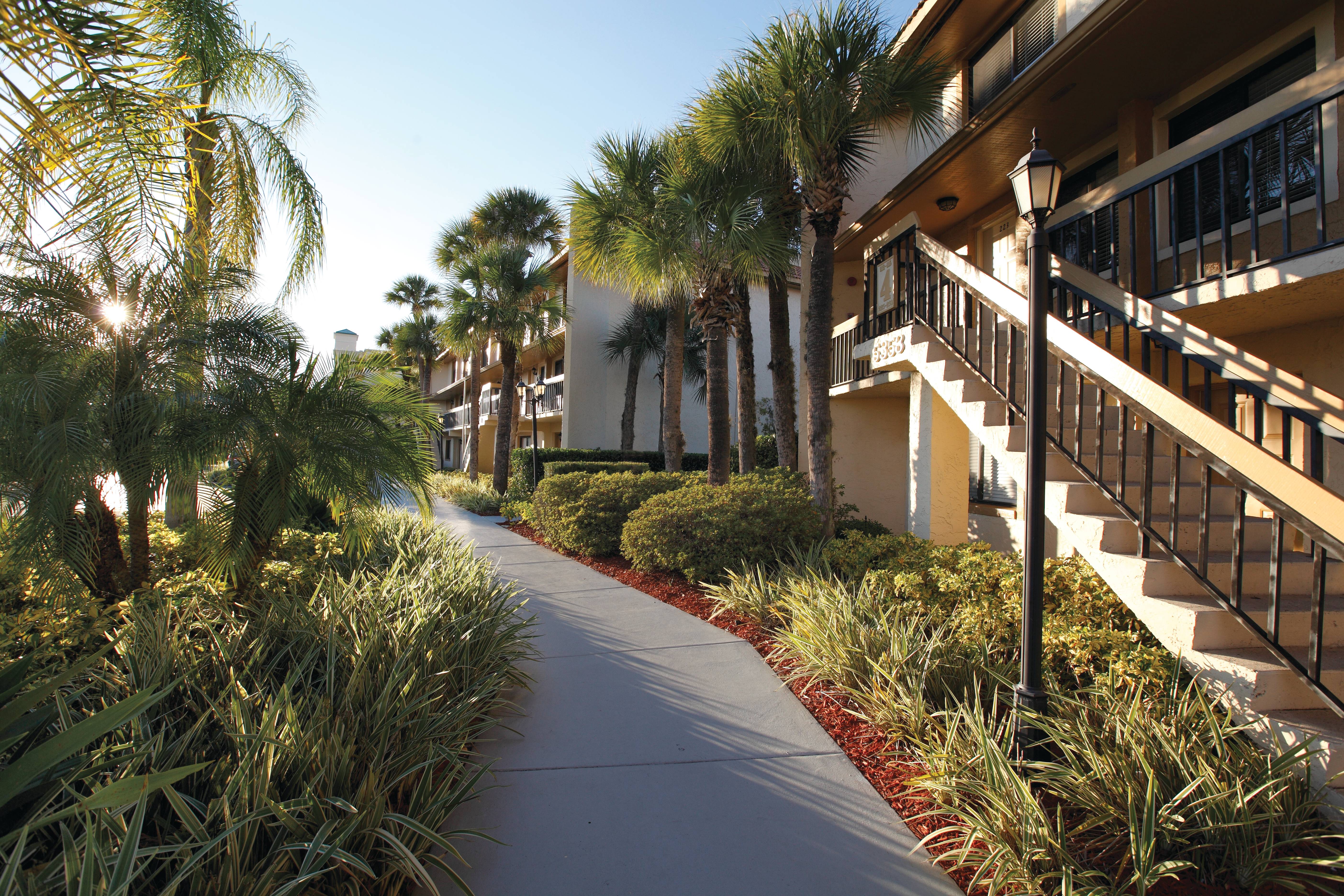 Exterior of Club Wyndham Orlando International hotel in Orlando, Florida