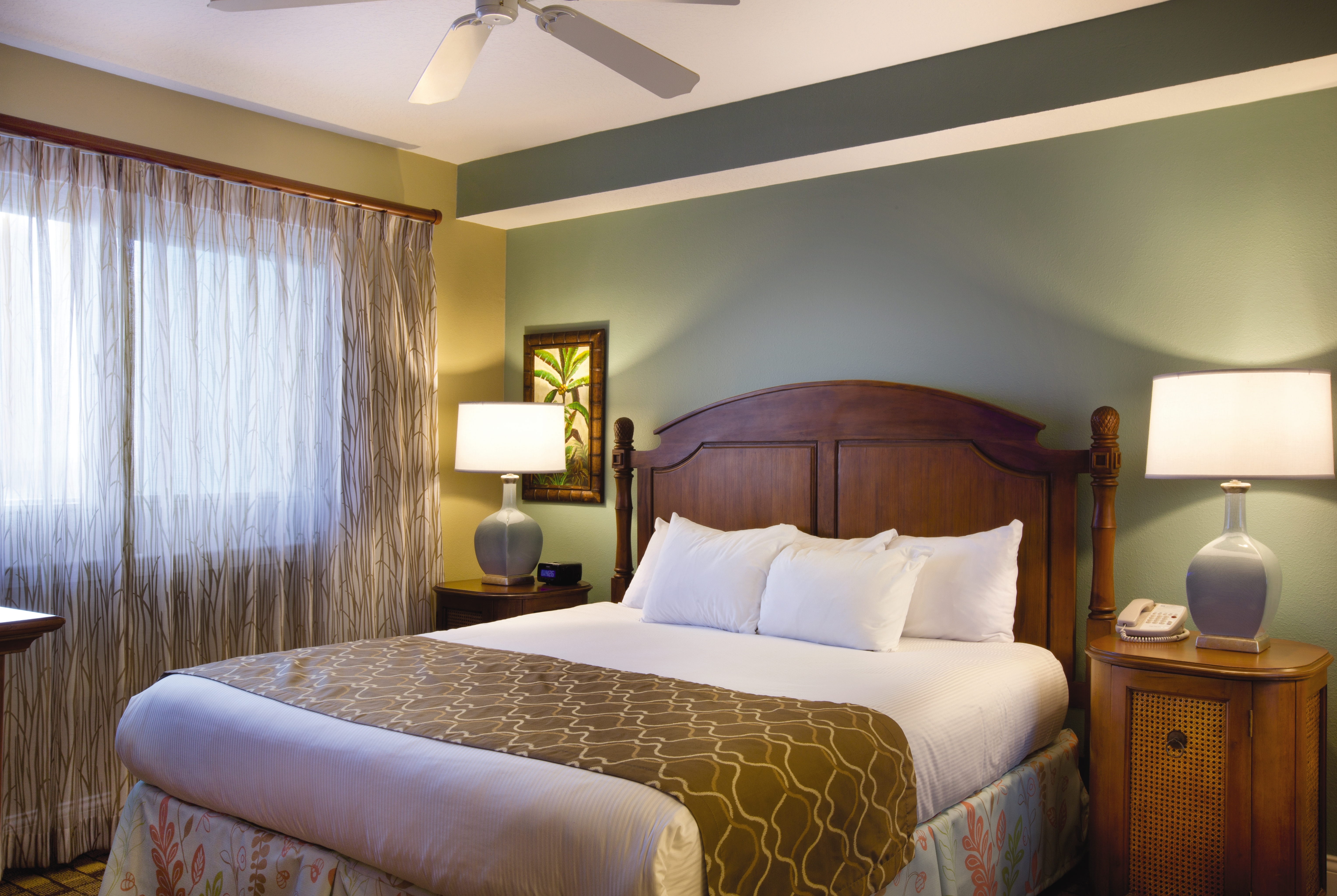 King bed guest room at the Club Wyndham Panama City Beach in Panama City Beach, Florida