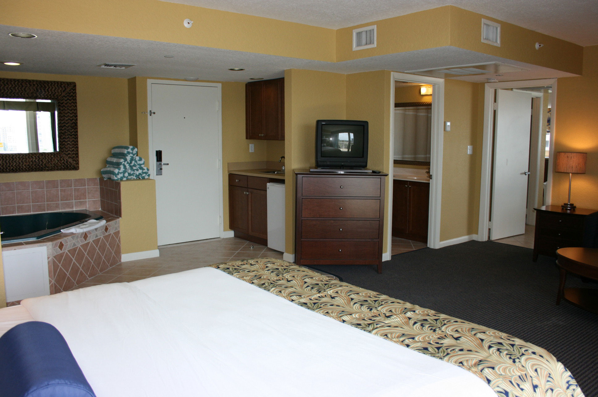 Guest room at the Club Wyndham Santa Barbara in Pompano Beach, Florida