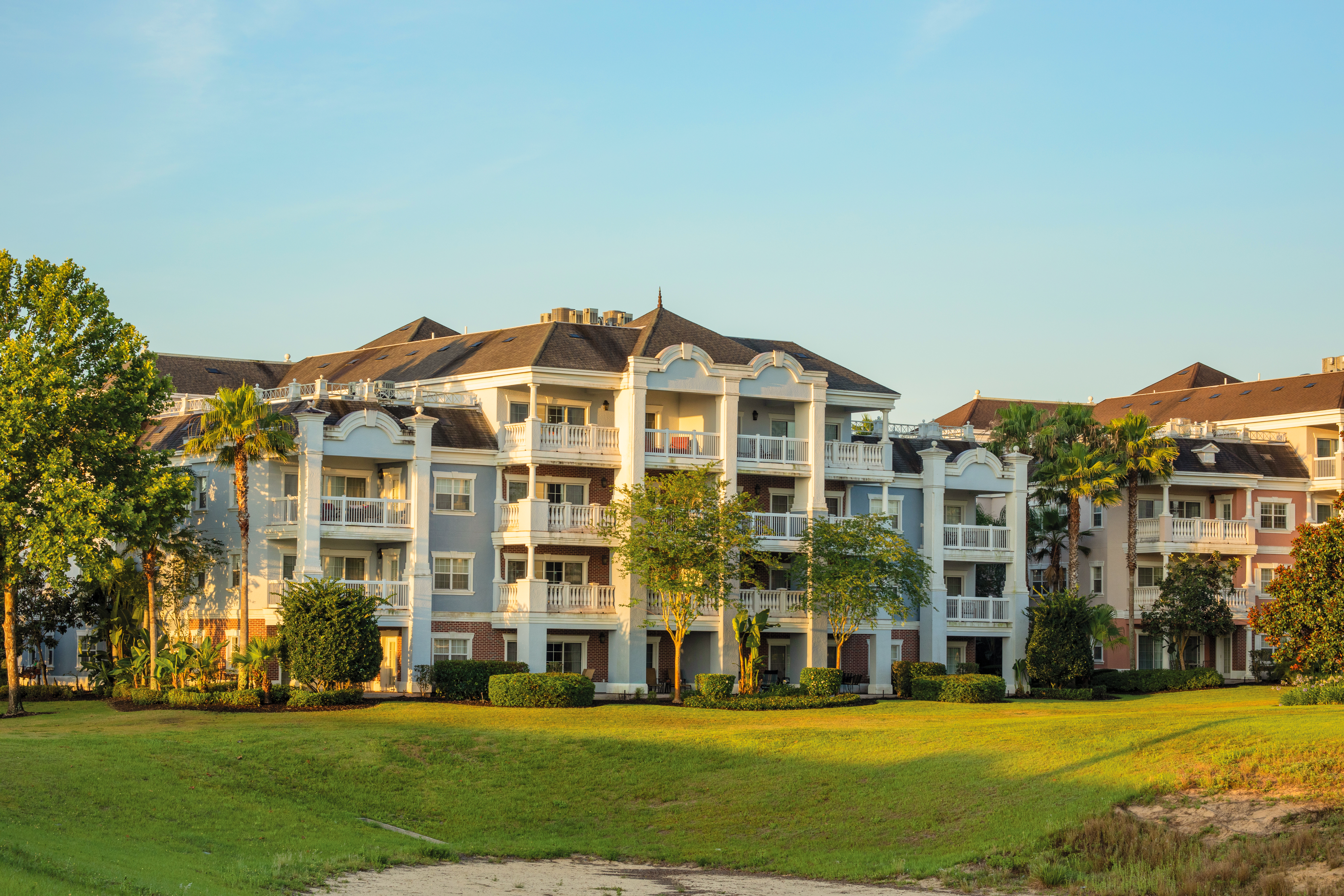 Exterior of WorldMark Reunion hotel in Reunion, Florida