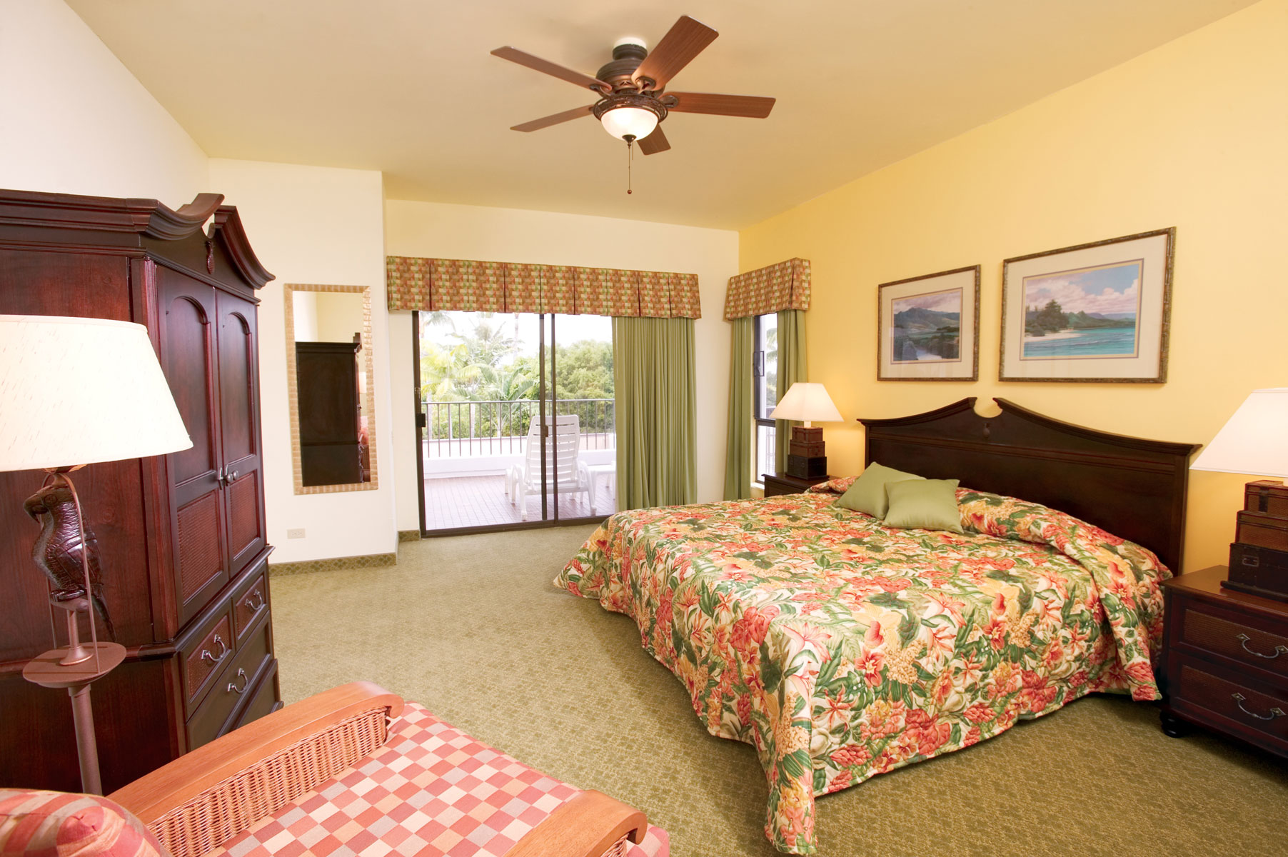 Guest room at the Club Wyndham Royal Sea Cliff in Kailua Kona, Hawaii