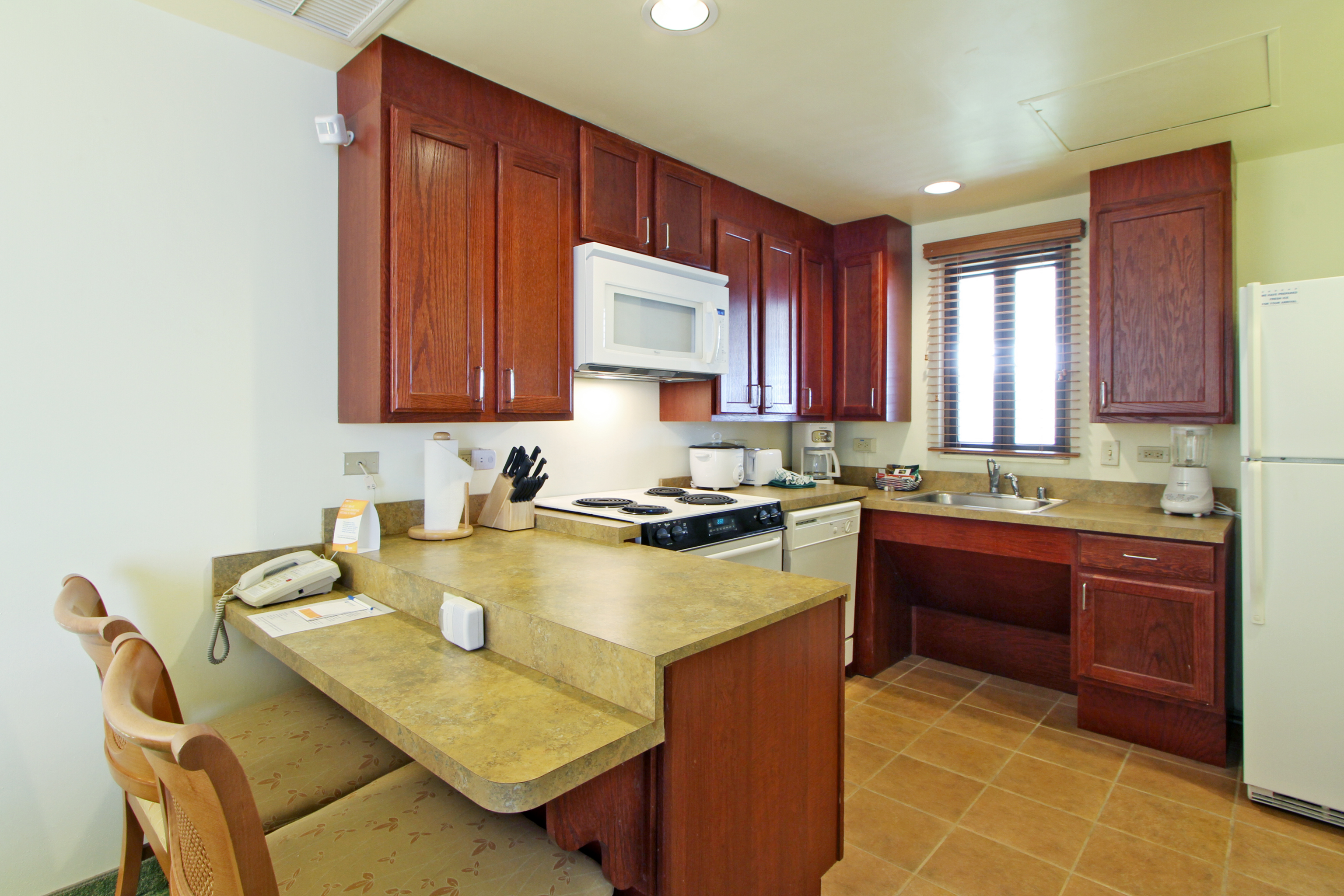 Guest room at the Club Wyndham Royal Sea Cliff in Kailua Kona, Hawaii