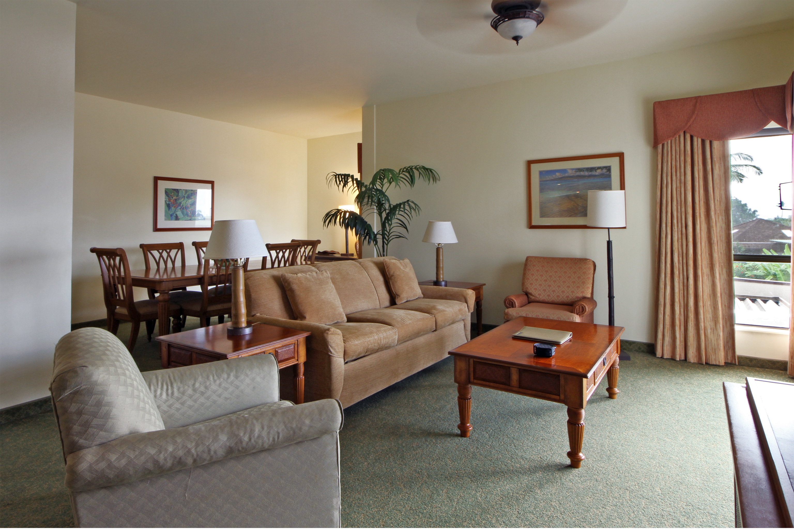 Guest room at the Club Wyndham Royal Sea Cliff in Kailua Kona, Hawaii