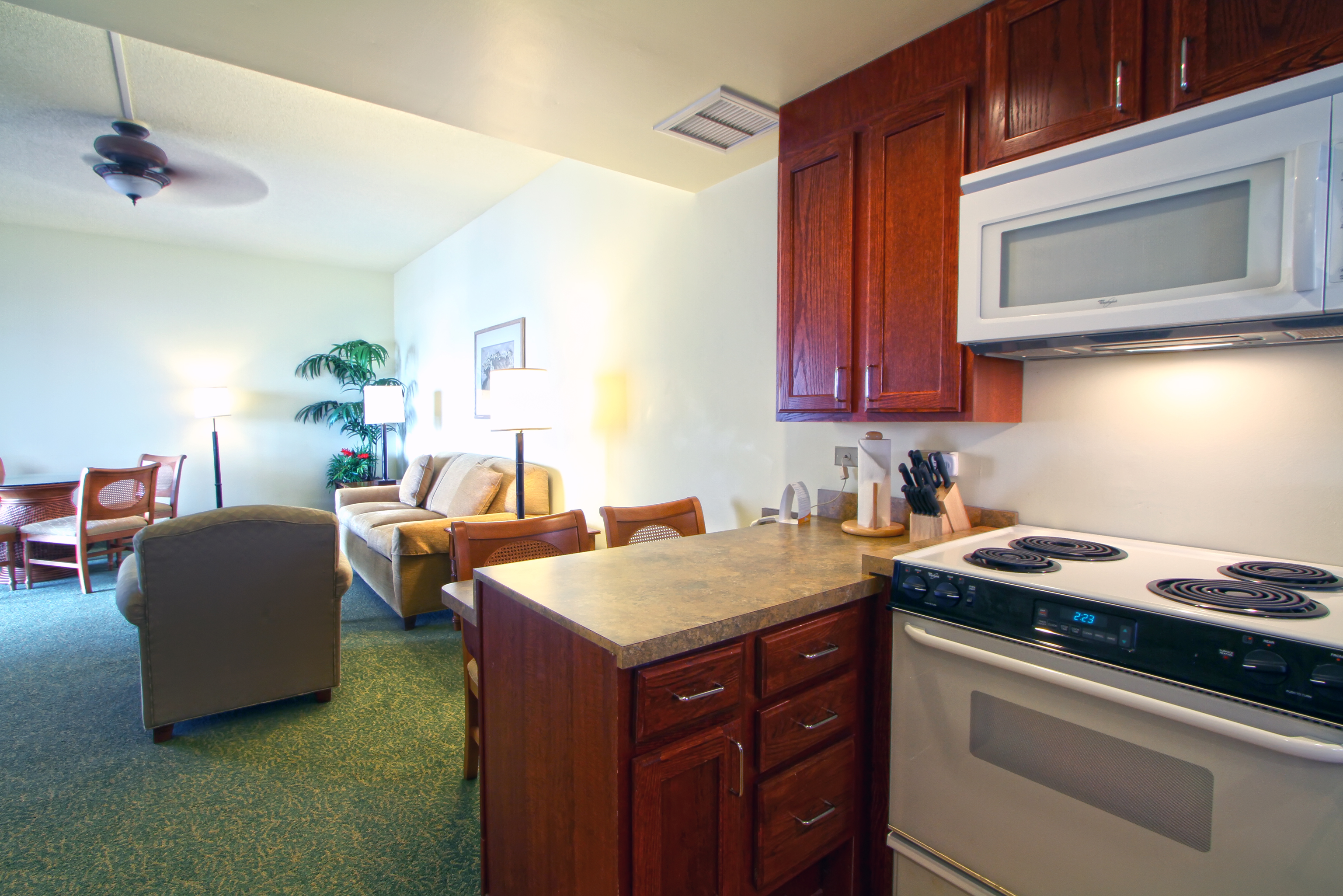 Guest room at the Club Wyndham Royal Sea Cliff in Kailua Kona, Hawaii