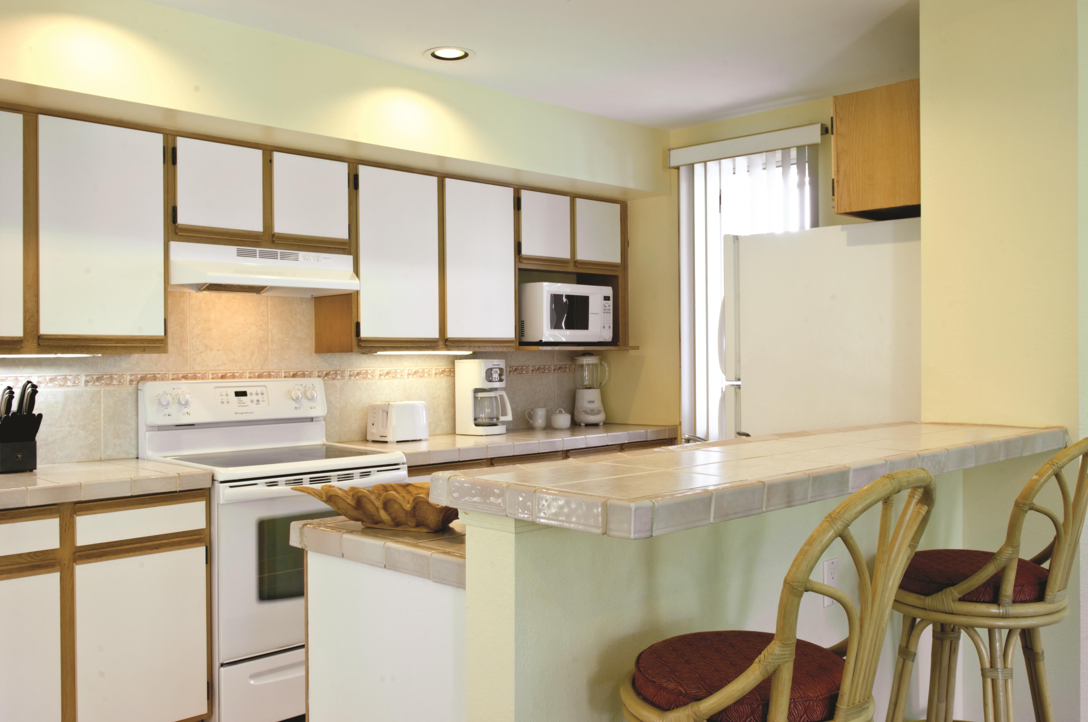Guest room at the Club Wyndham Mauna Loa Village in Kailua Kona, Hawaii