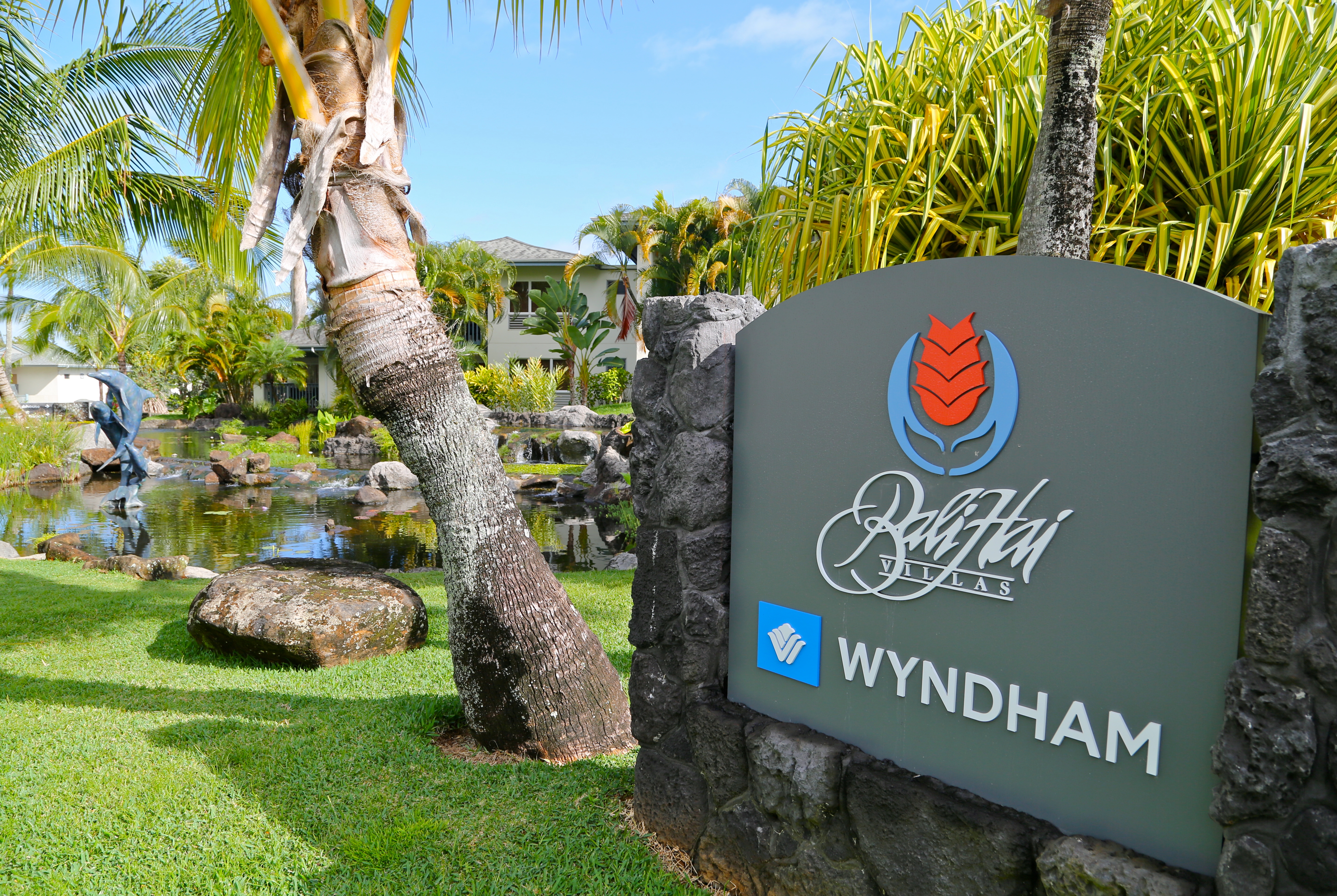 Exterior Day Image of Club Wyndham Bali Hai Villas hotel in Princeville Kauai, Hawaii