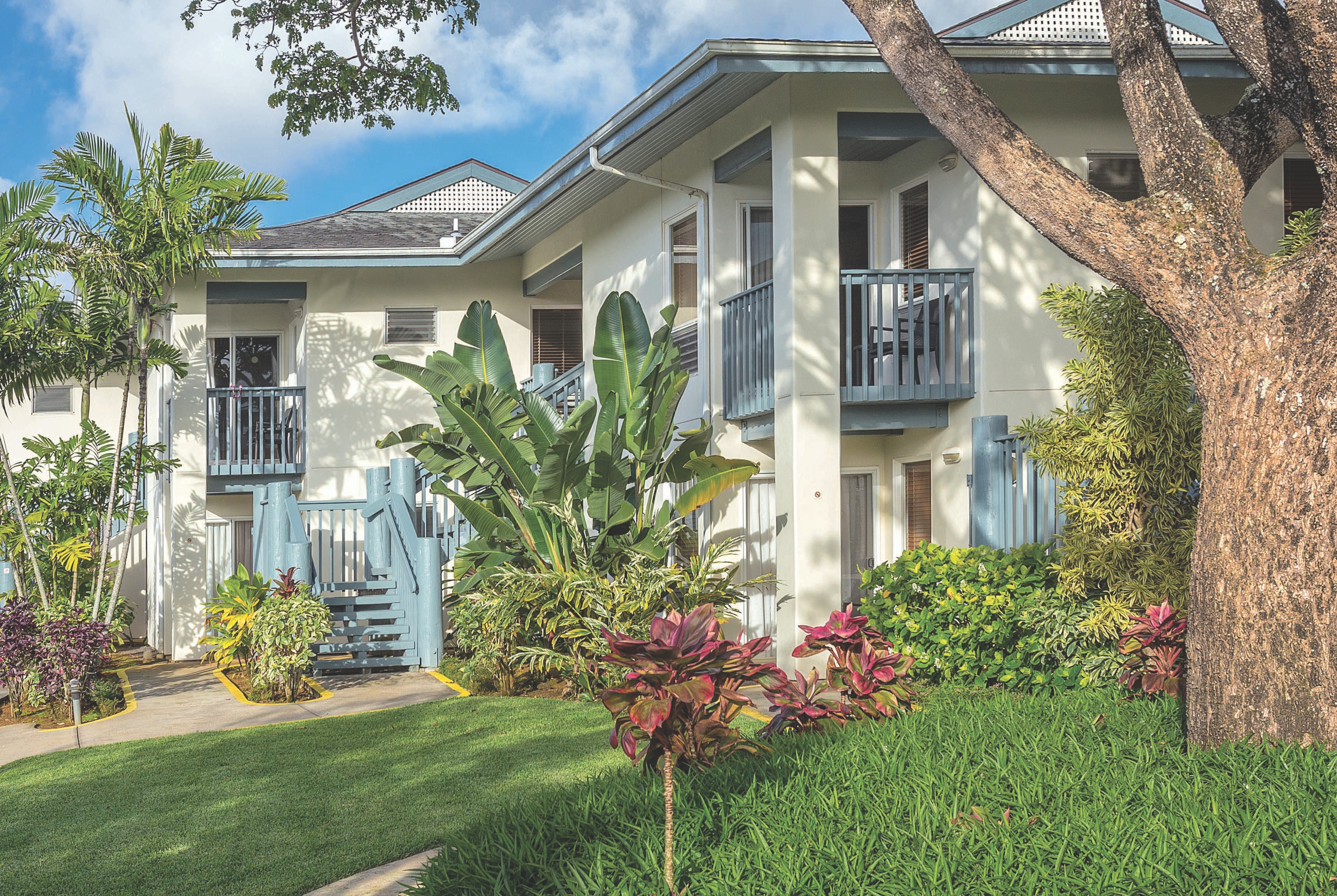 Exterior Day Image of Club Wyndham Bali Hai Villas hotel in Princeville Kauai, Hawaii