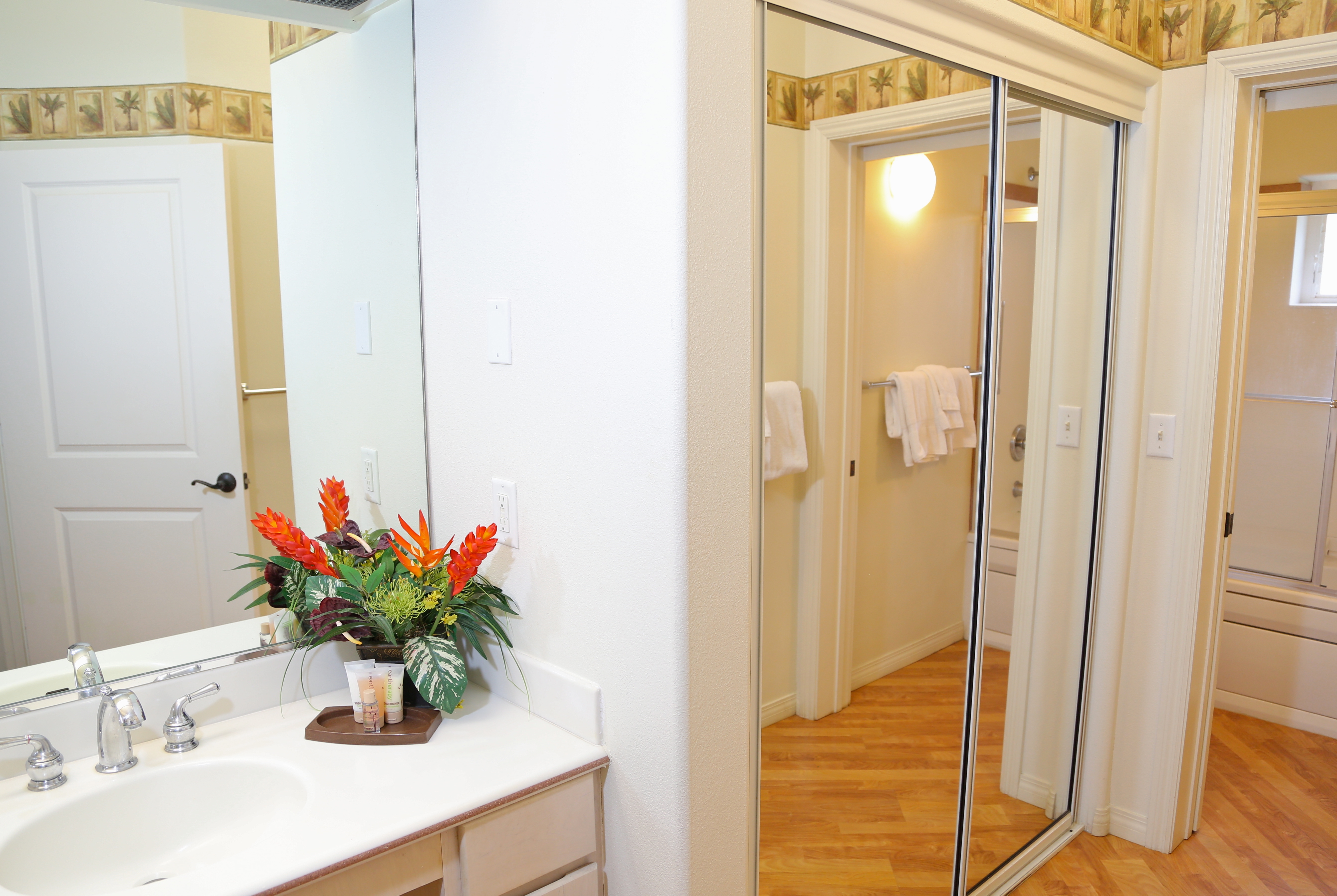 Guest room bath at the Club Wyndham Bali Hai Villas in Princeville Kauai, Hawaii