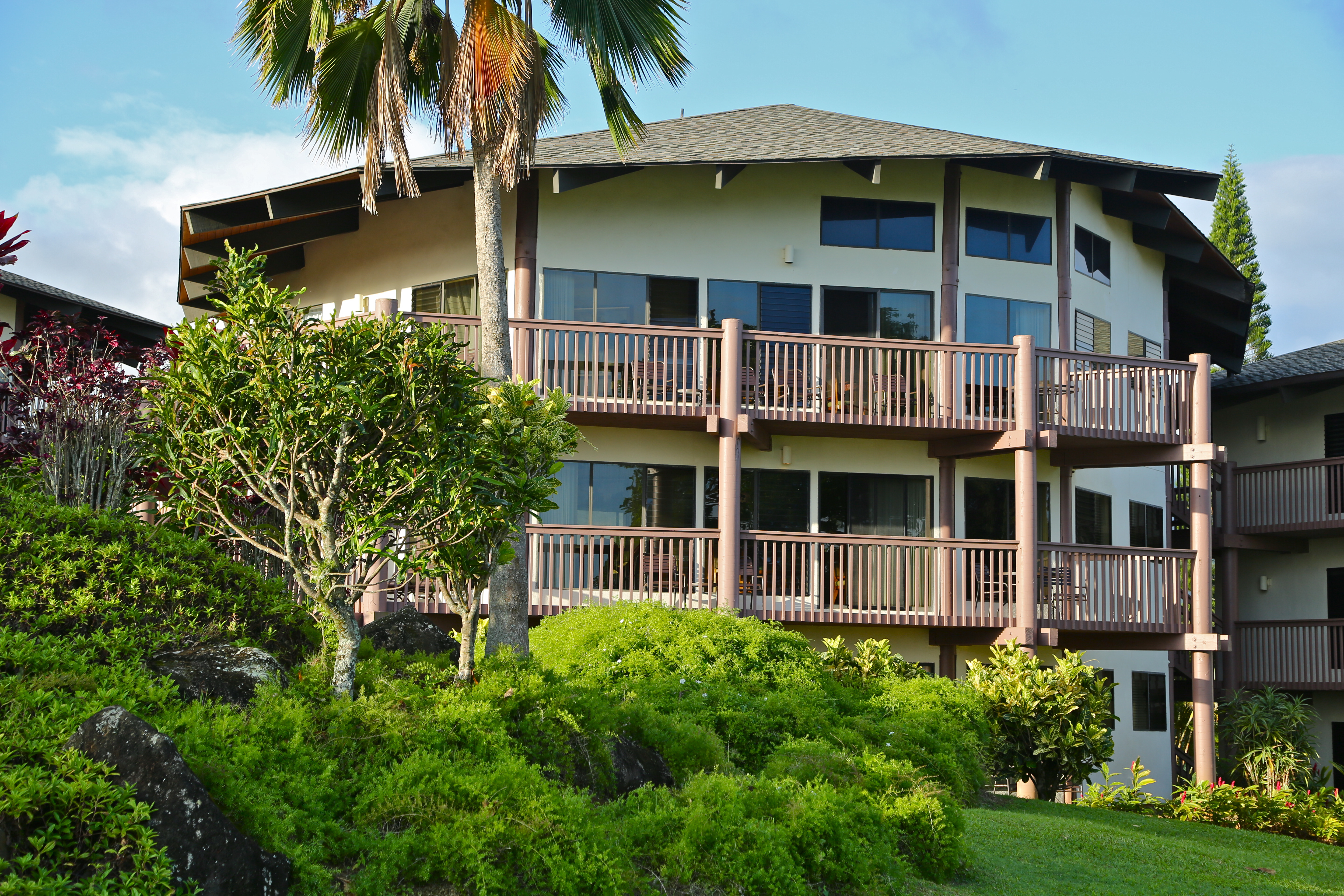 Exterior of Club Wyndham Ka Eo Kai hotel in Princeville, Hawaii