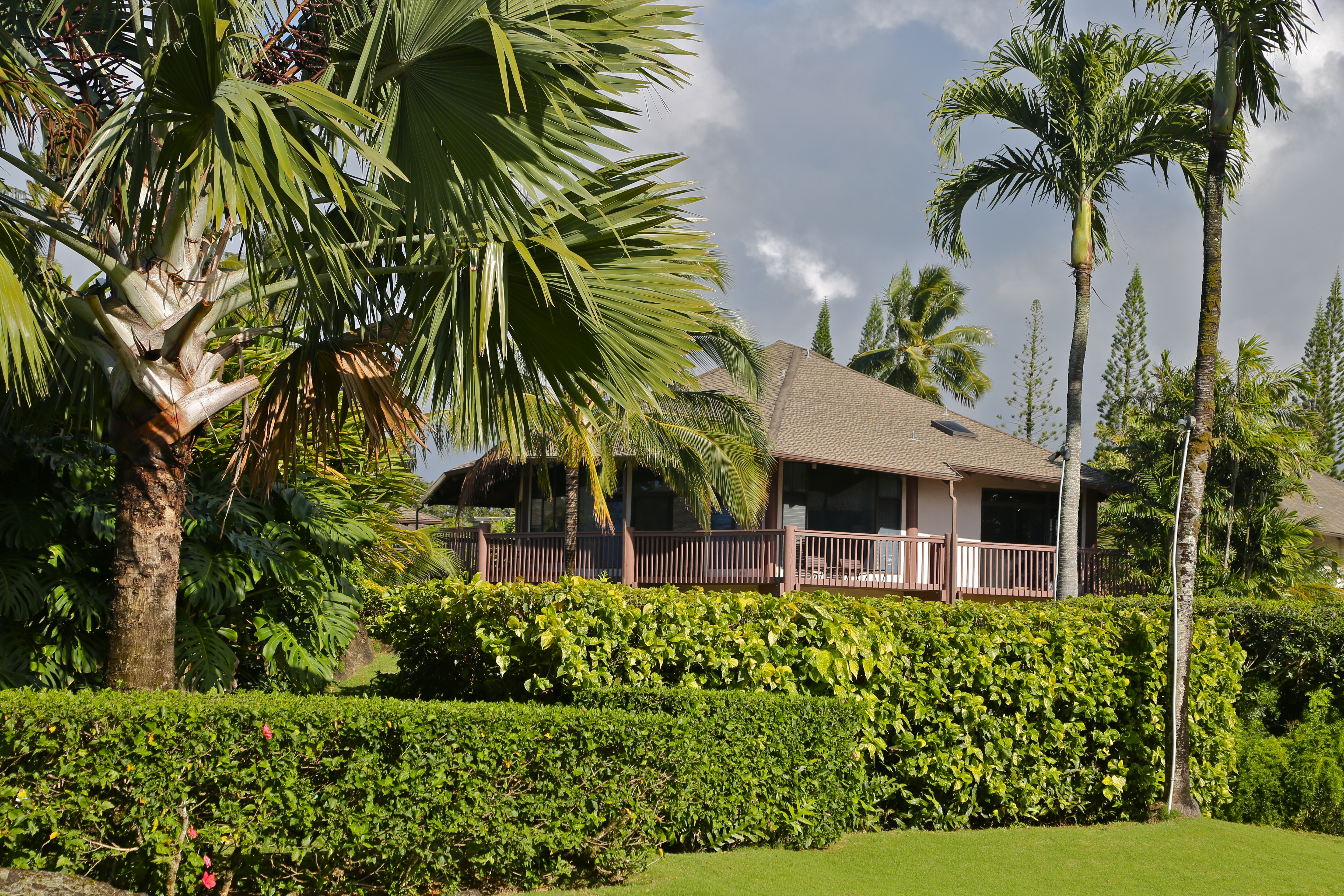 Exterior of Club Wyndham Ka Eo Kai hotel in Princeville, Hawaii
