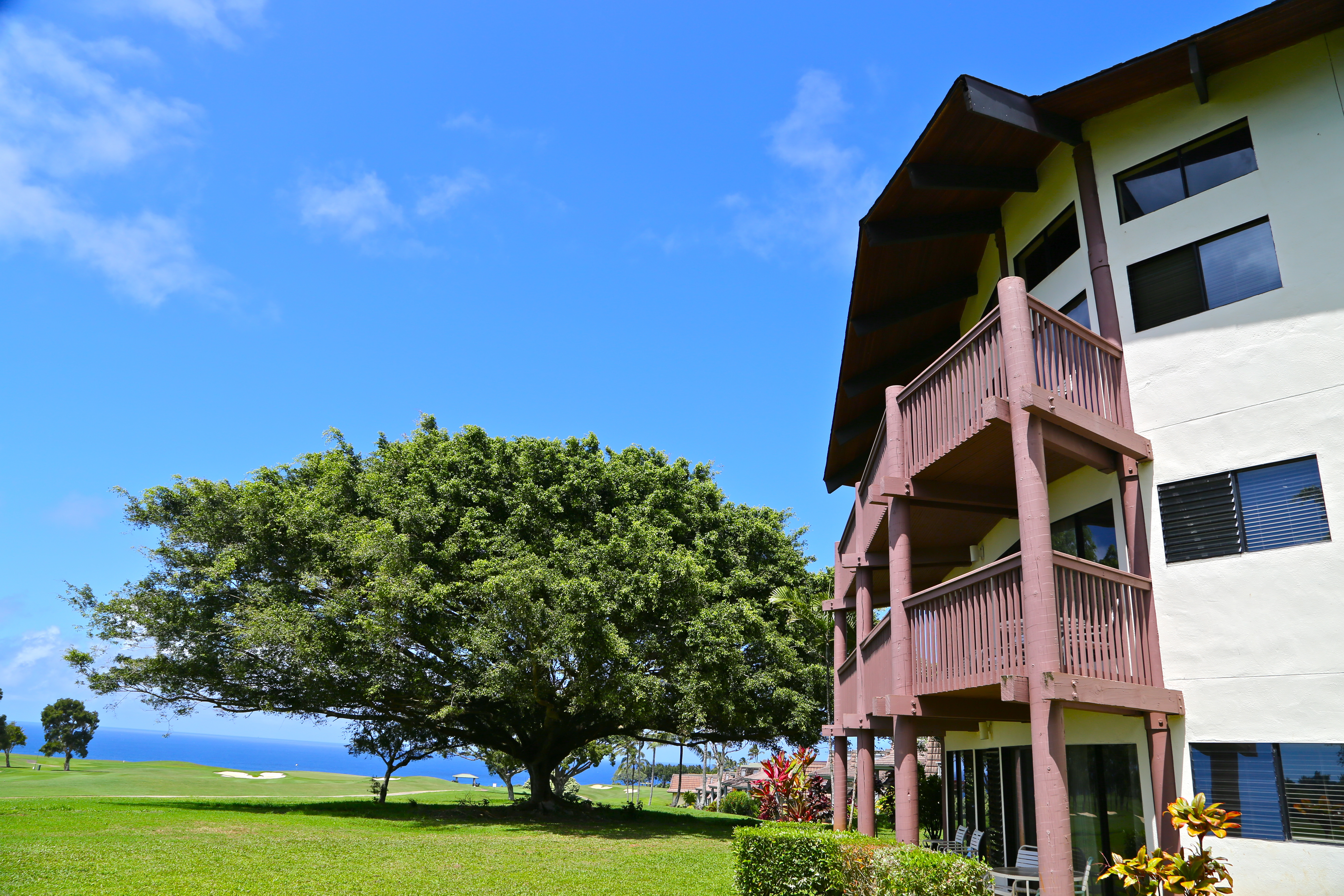 Exterior of Club Wyndham Ka Eo Kai hotel in Princeville, Hawaii