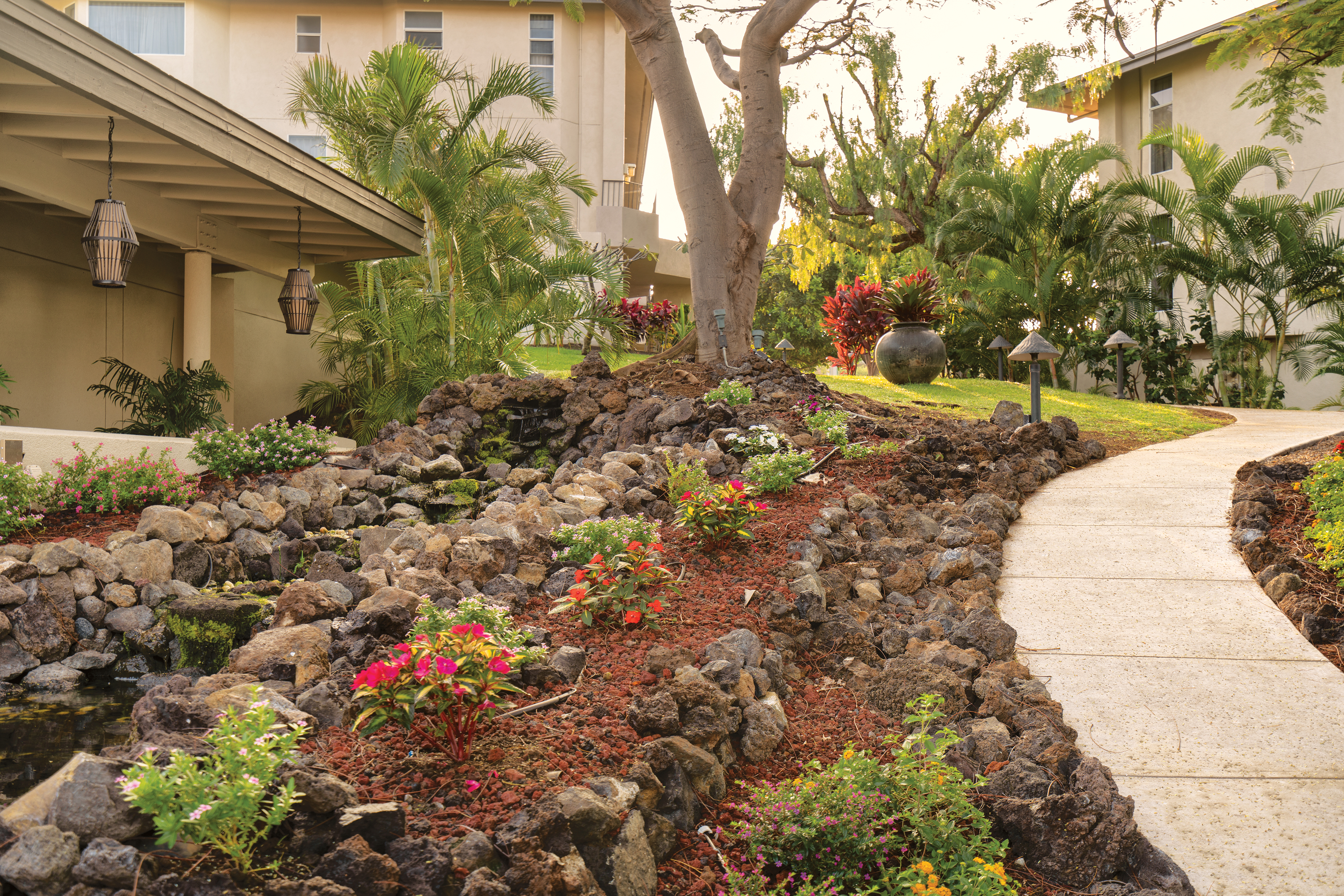 Exterior of Paniolo Greens hotel in Waikoloa Village, Hawaii