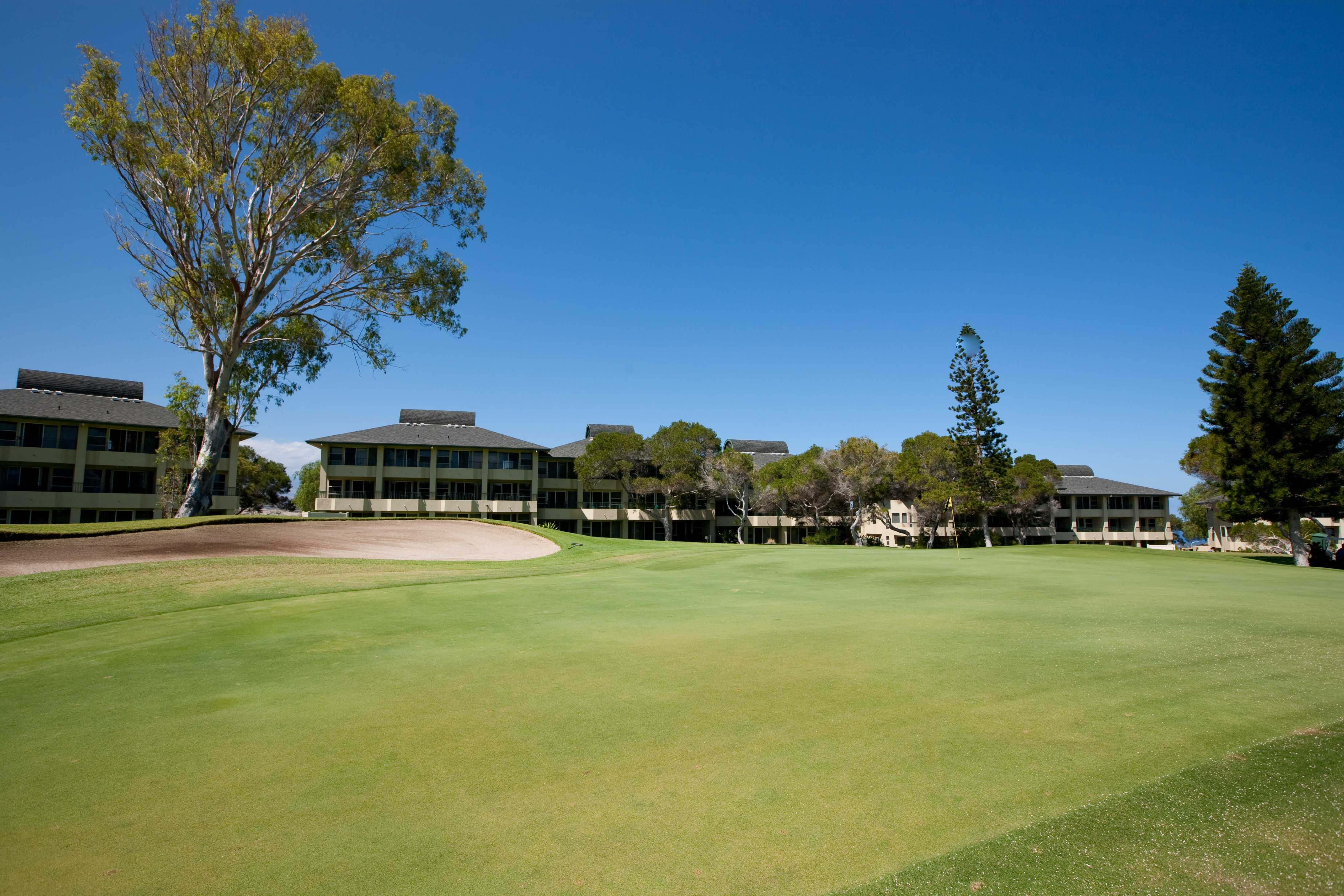 Exterior of Paniolo Greens hotel in Waikoloa Village, Hawaii
