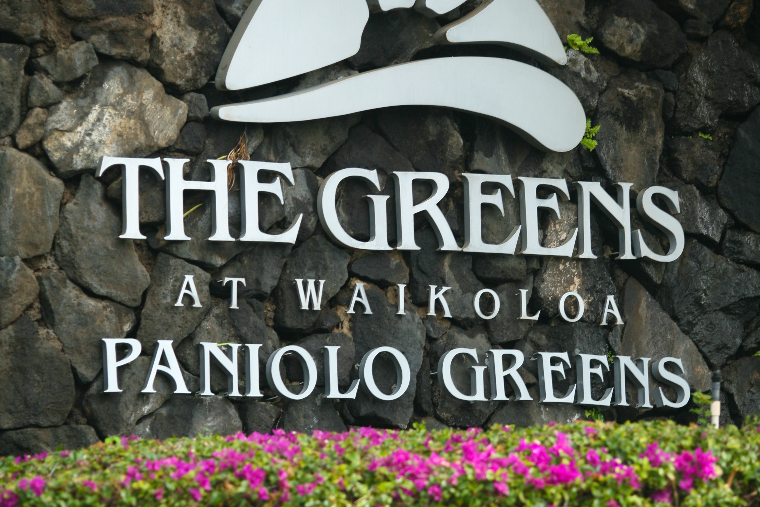 Exterior of Paniolo Greens hotel in Waikoloa Village, Hawaii