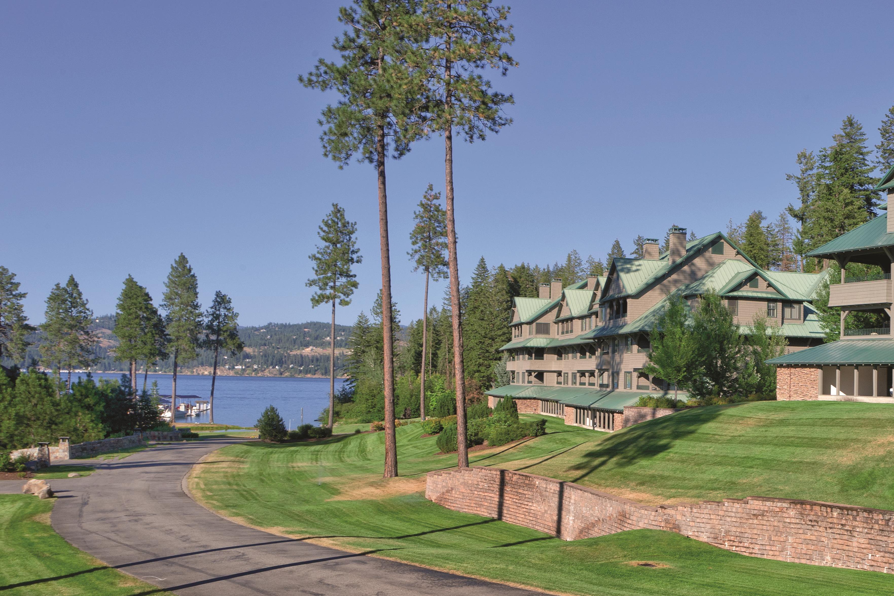 Exterior Day Image of WorldMark Arrow Point hotel in Harrison, Idaho