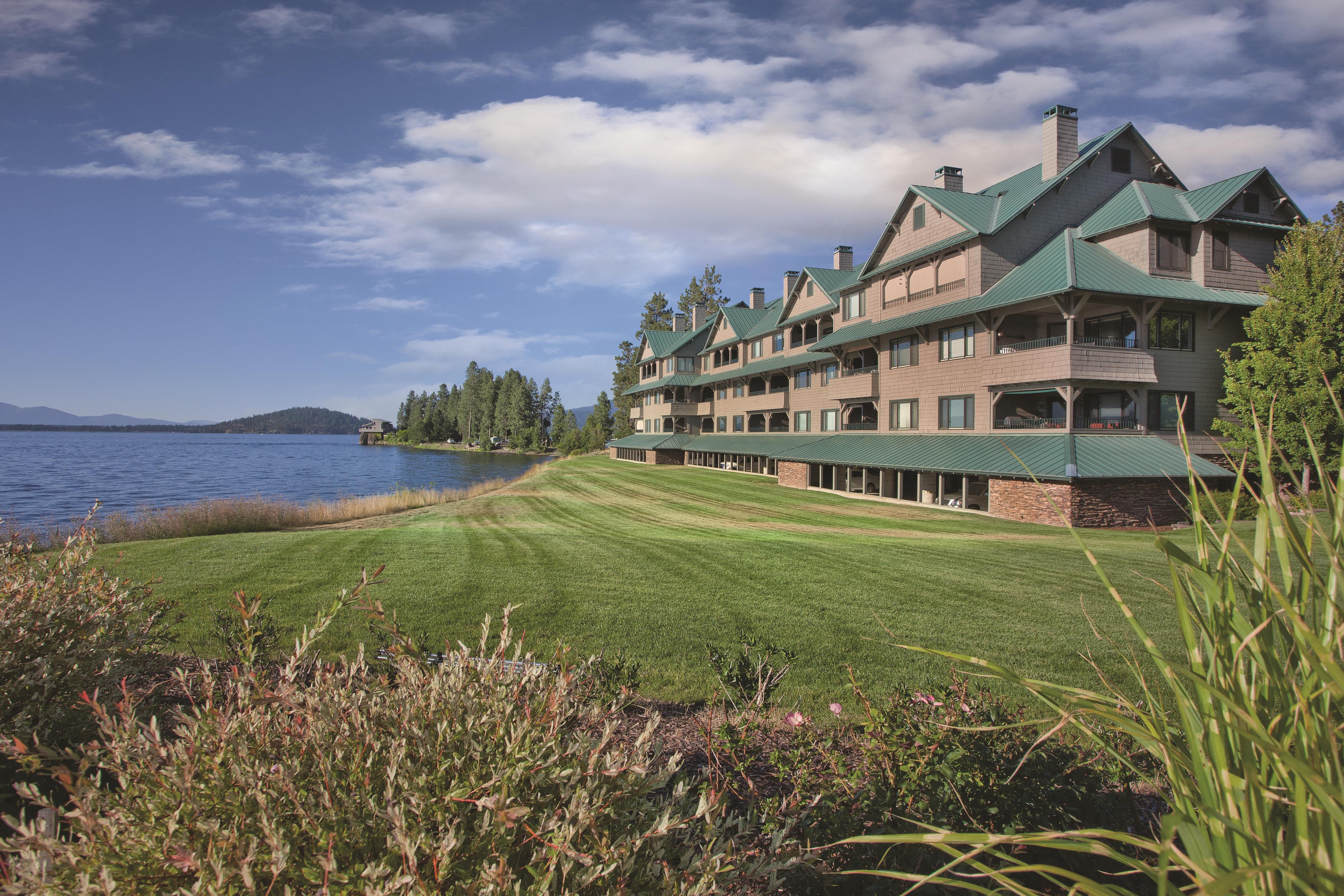 Exterior Day Image of WorldMark Arrow Point hotel in Harrison, Idaho