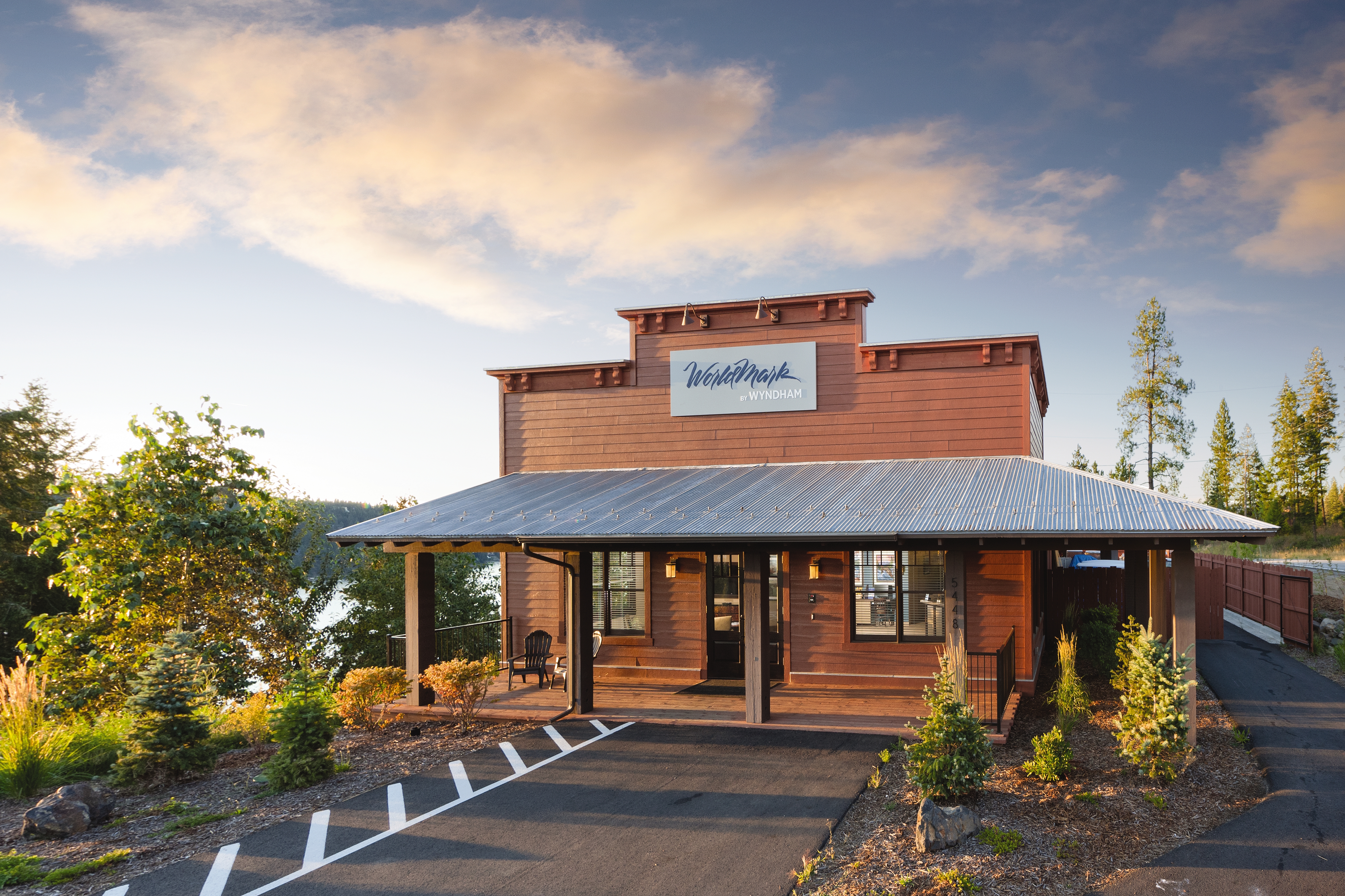 Exterior Day Image of WorldMark Arrow Point hotel in Harrison, Idaho