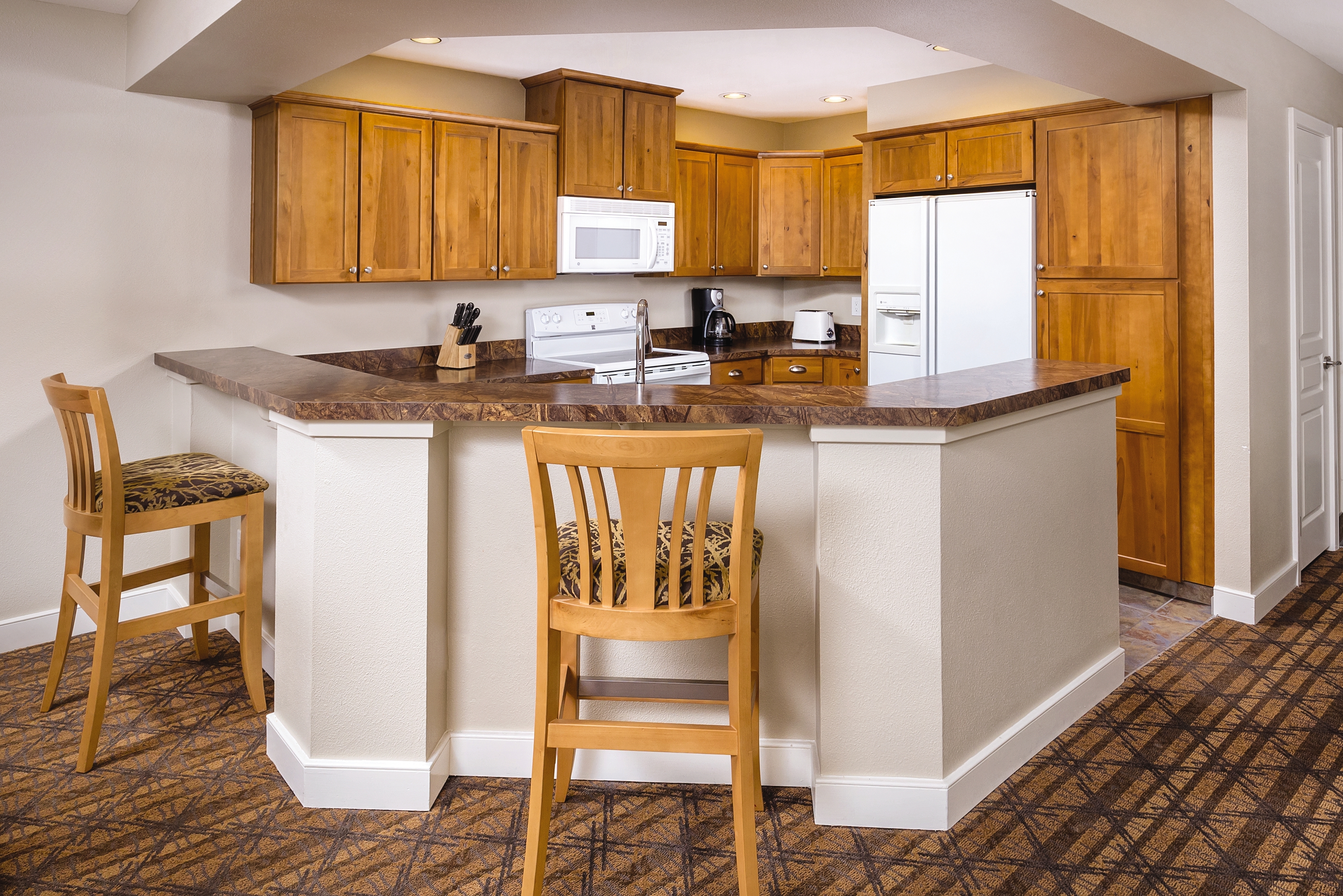 Guest room kitchen at WorldMark Arrow Point in Harrison, Idaho