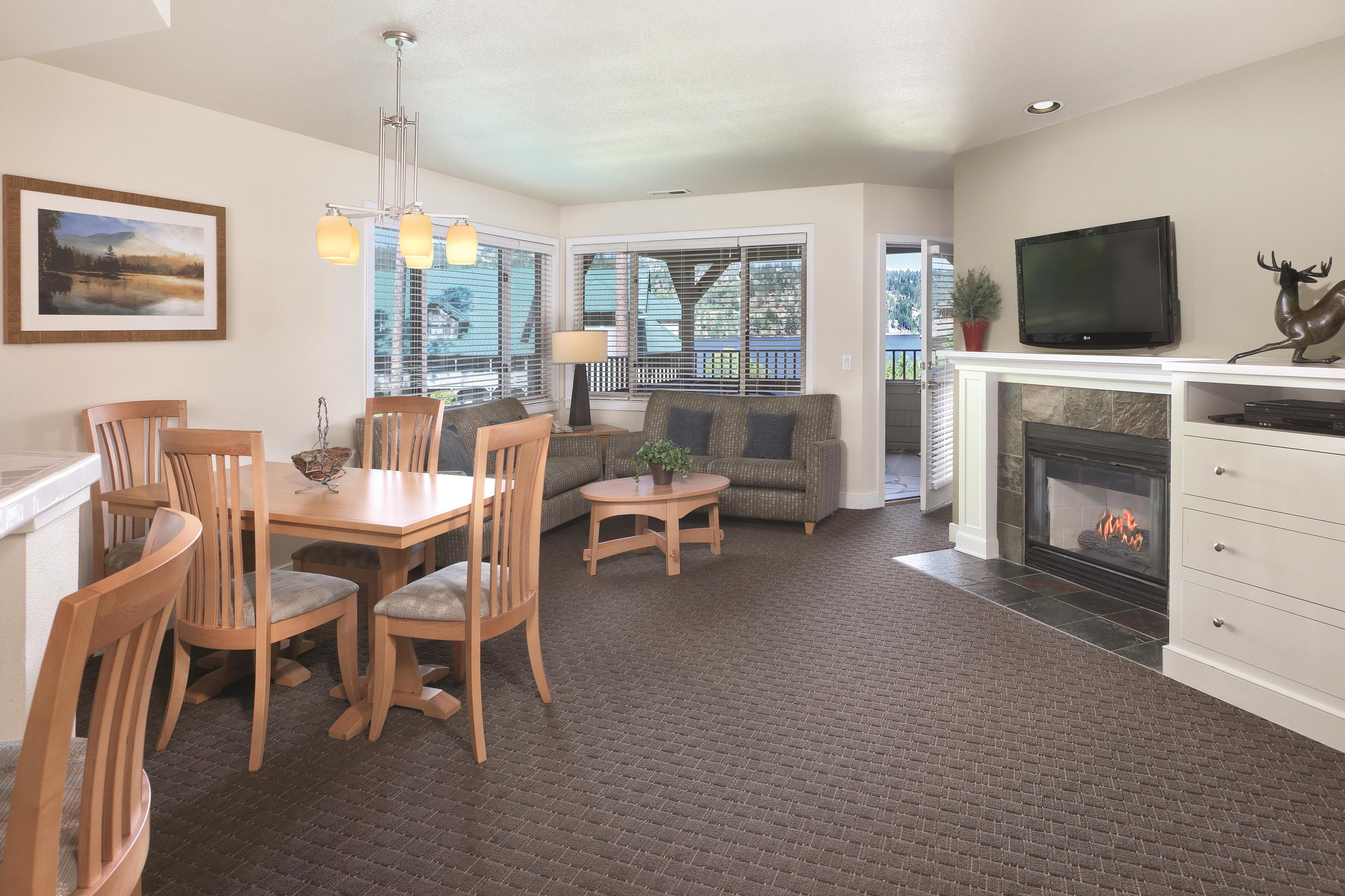 Guest room feature at the WorldMark Arrow Point in Harrison, Idaho