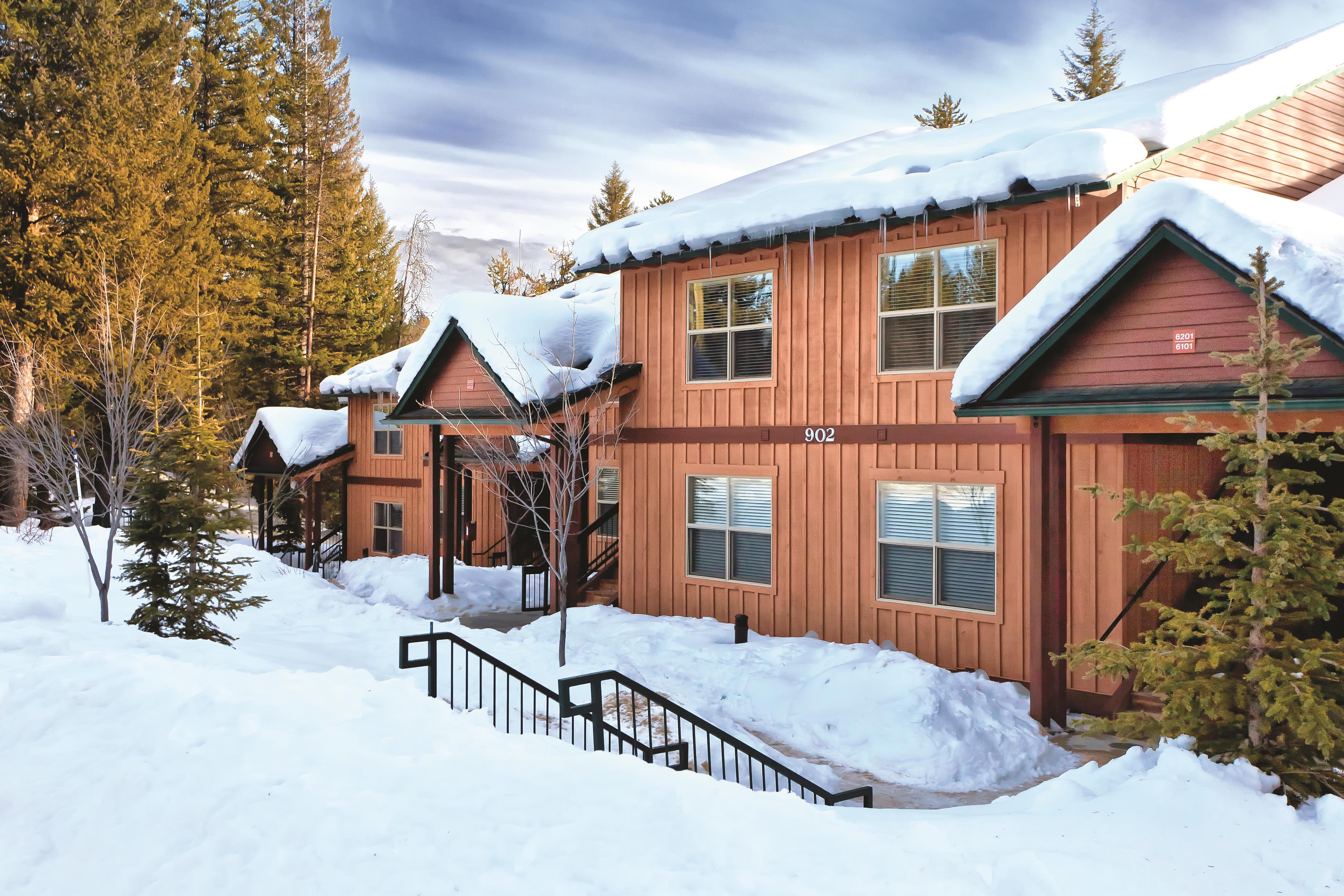Exterior Day Image of WorldMark McCall hotel in McCall, Idaho