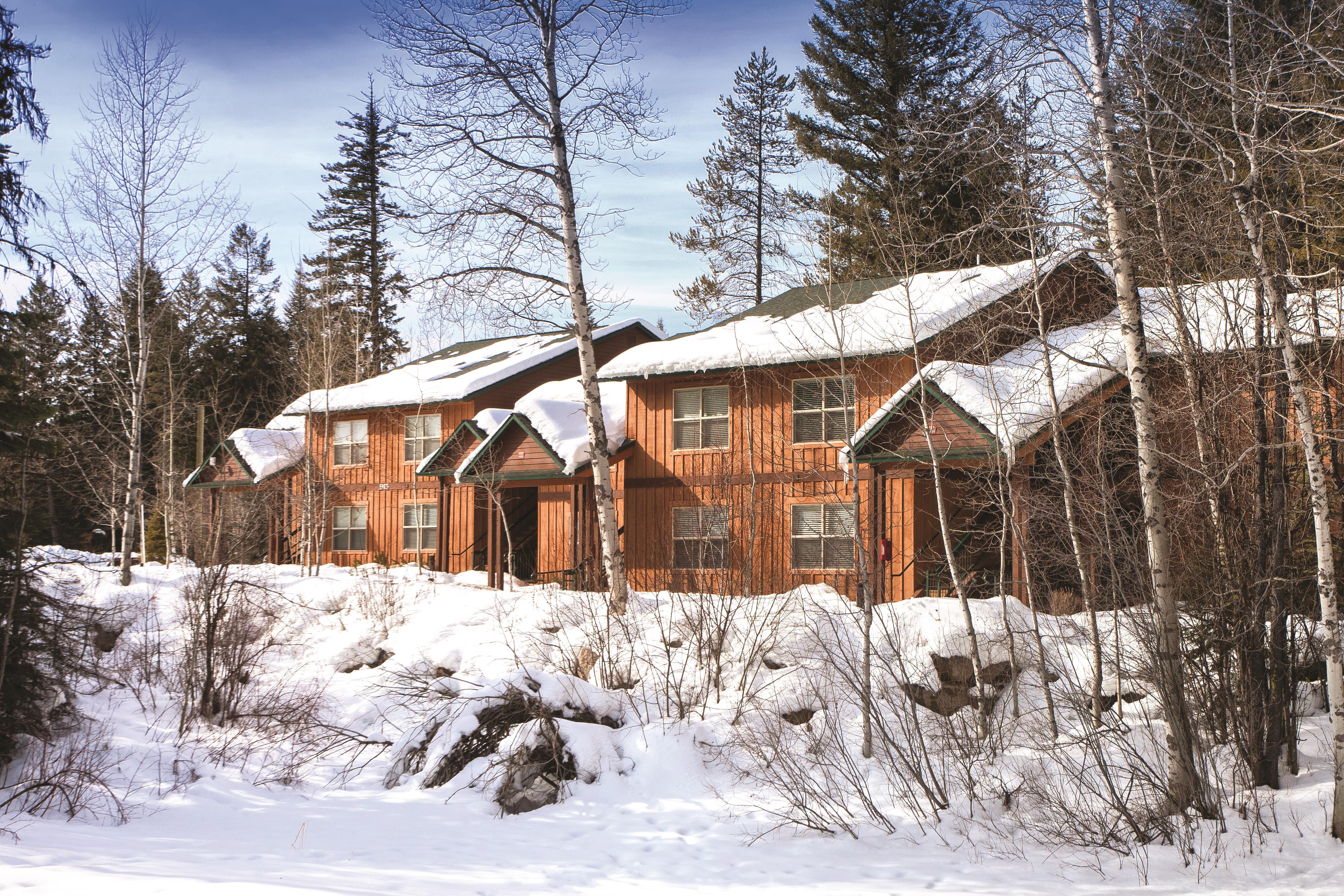 Exterior Day Image of WorldMark McCall hotel in McCall, Idaho