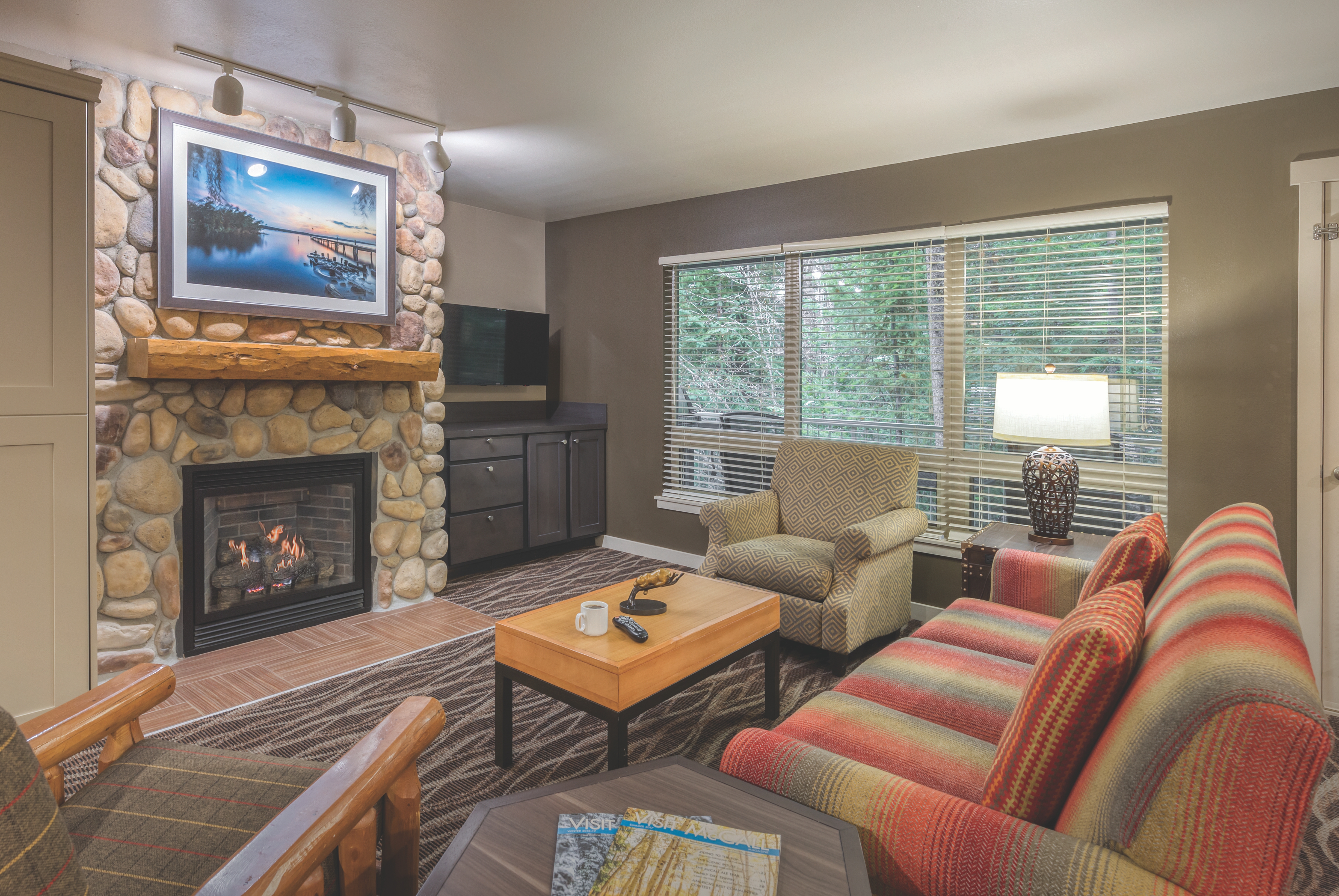 Guest room at the WorldMark McCall in McCall, Idaho