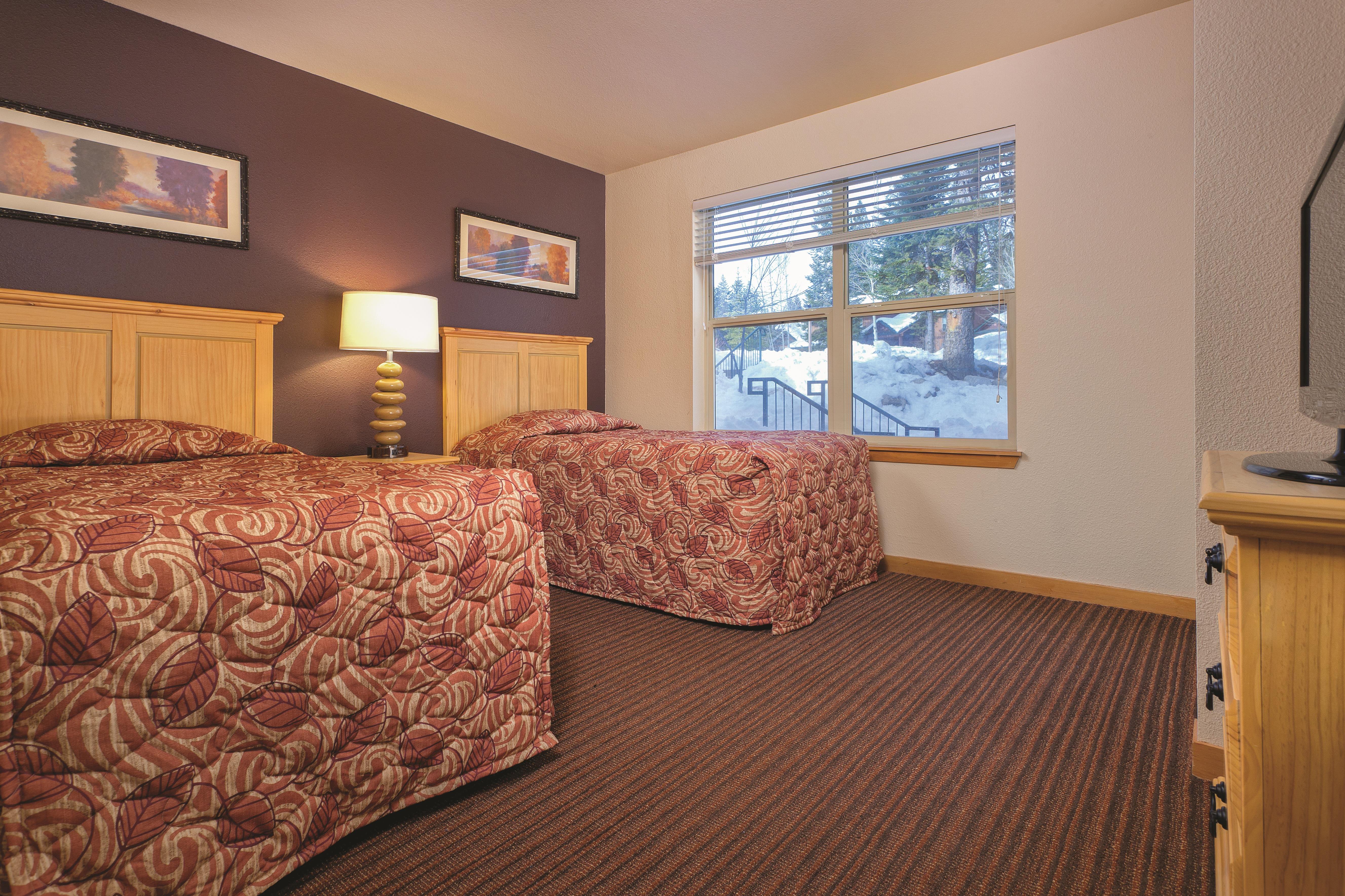 Guest room feature at the WorldMark McCall in McCall, Idaho