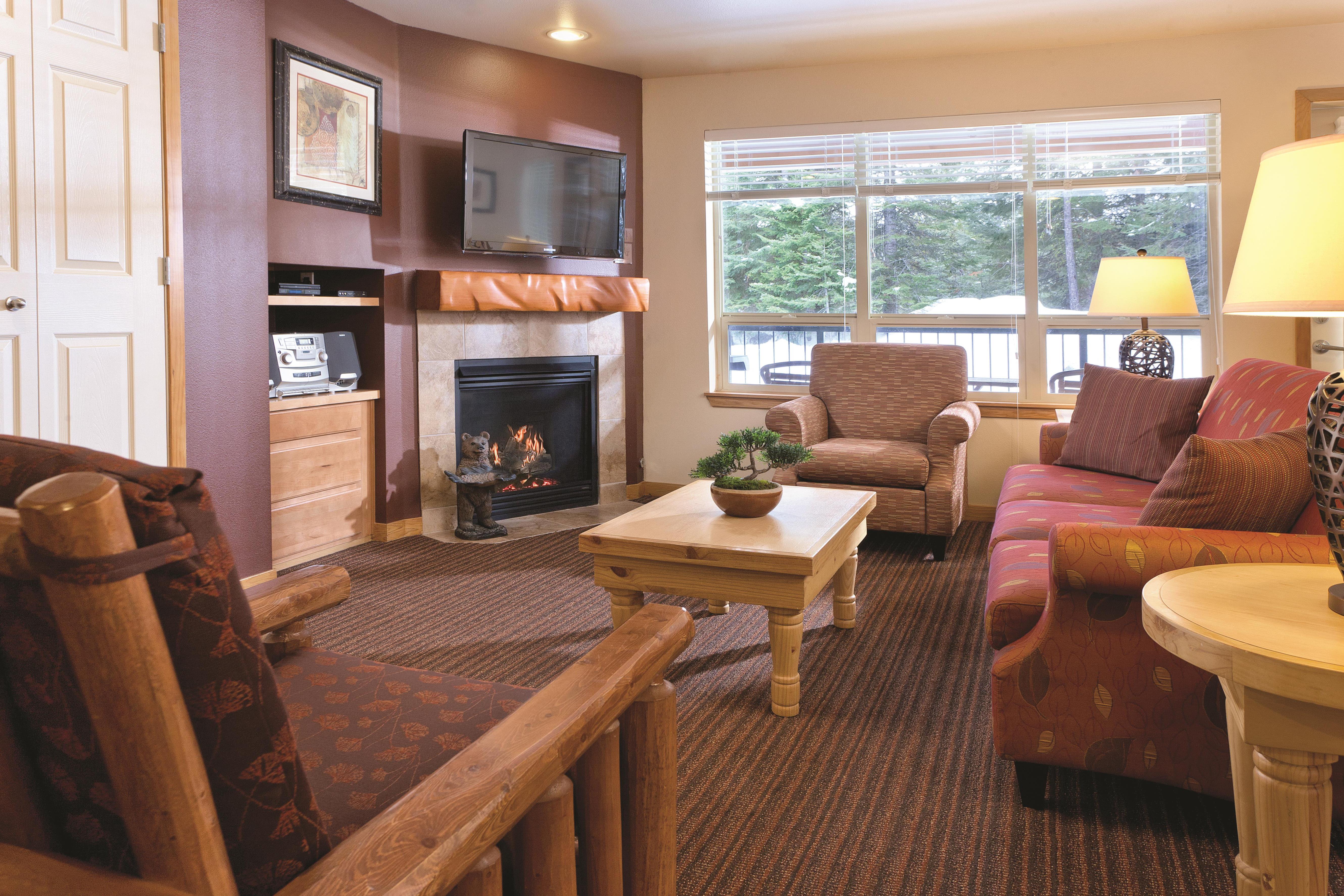 Guest room at the WorldMark McCall in McCall, Idaho