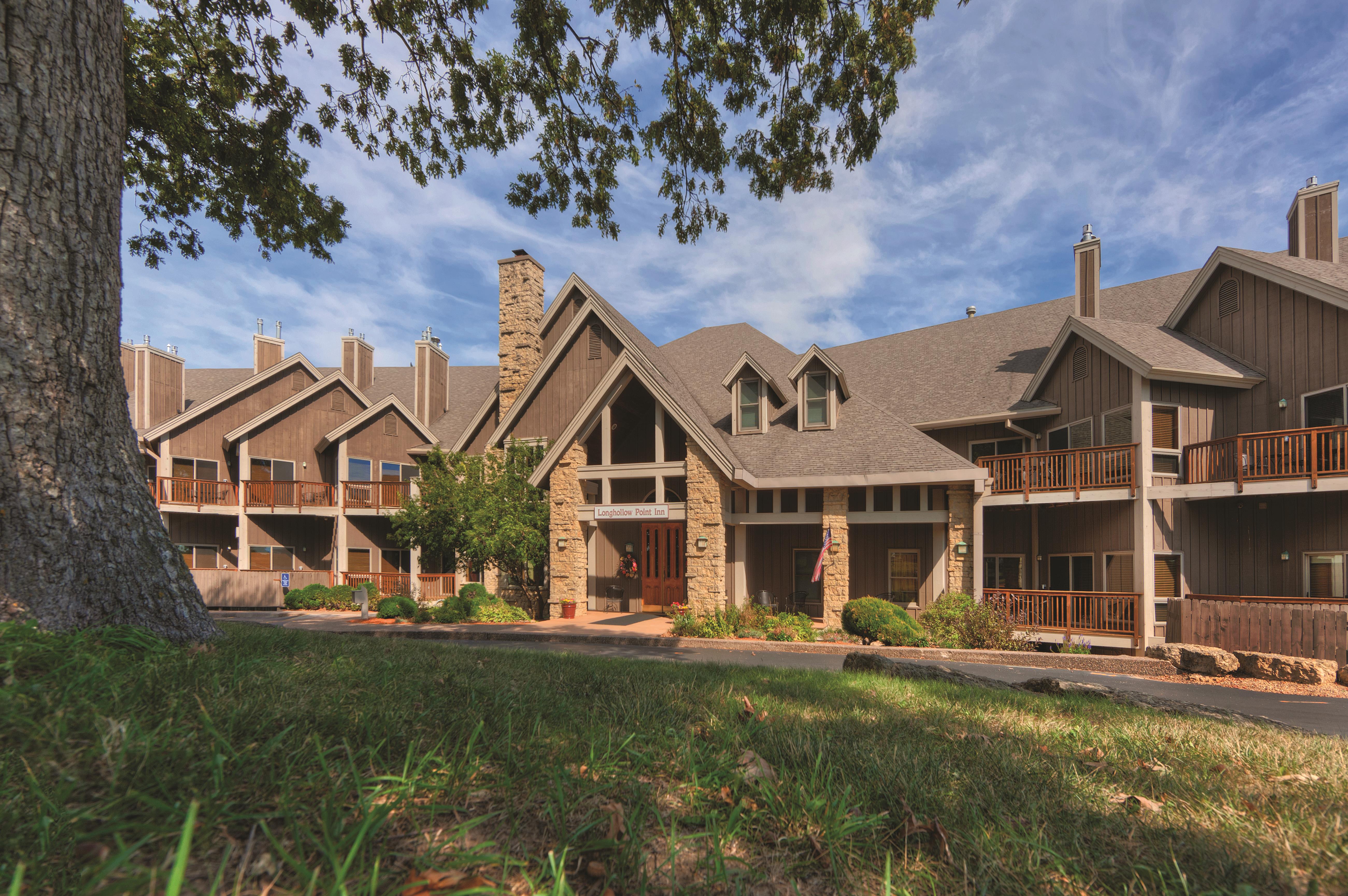 Exterior of WorldMark Galena hotel in Galena, Illinois