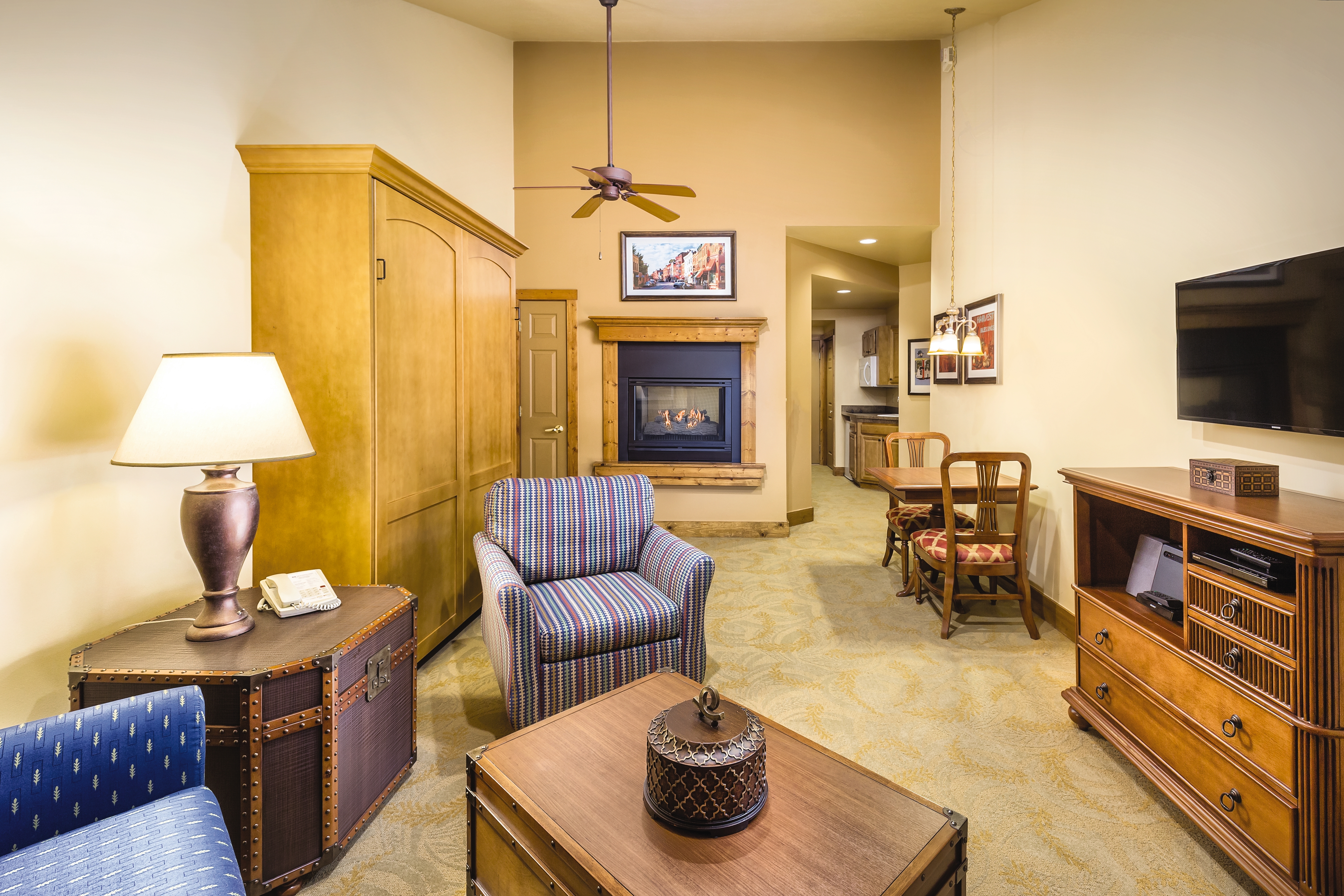 Guest room at the WorldMark Galena in Galena, Illinois
