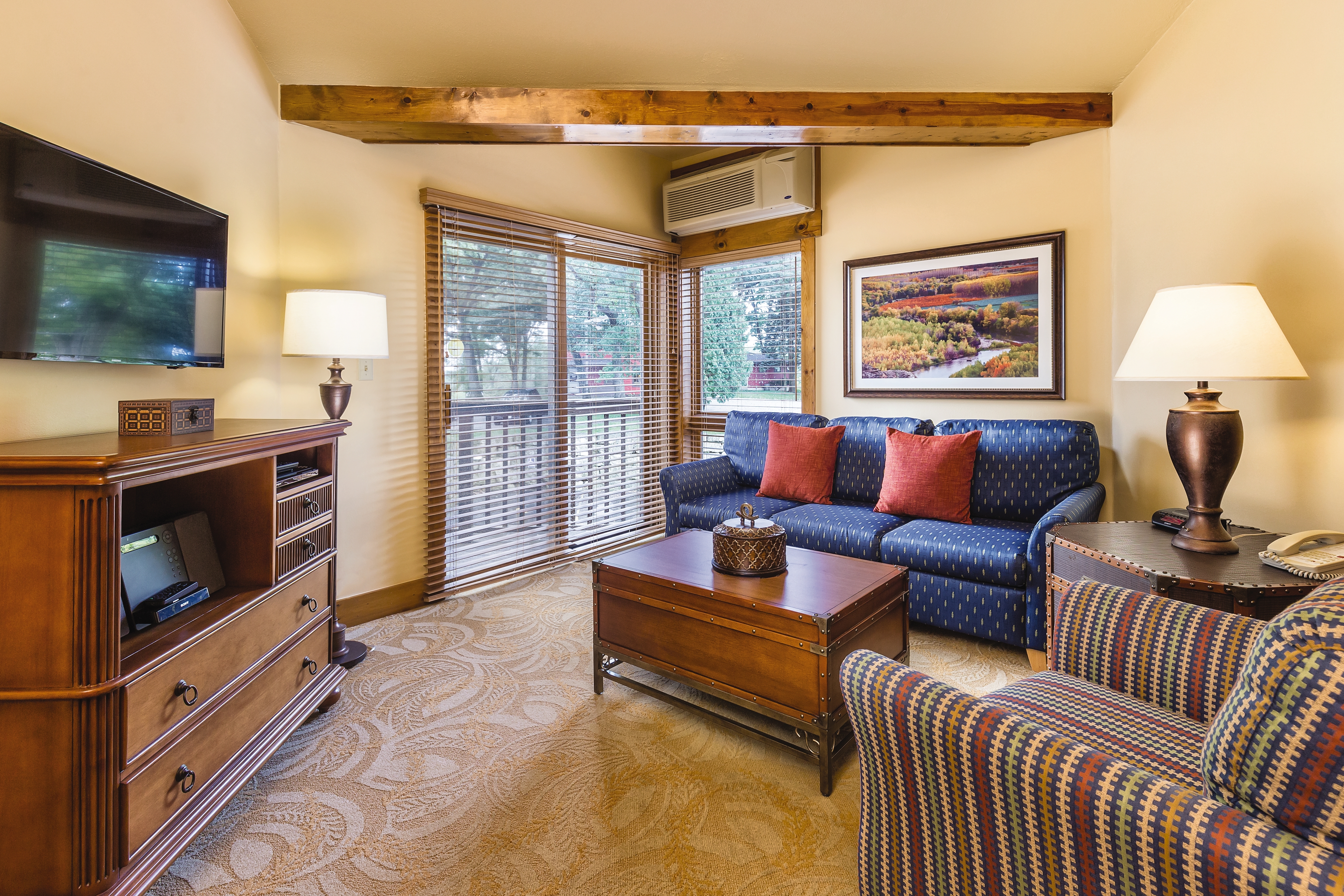 Guest room at the WorldMark Galena in Galena, Illinois