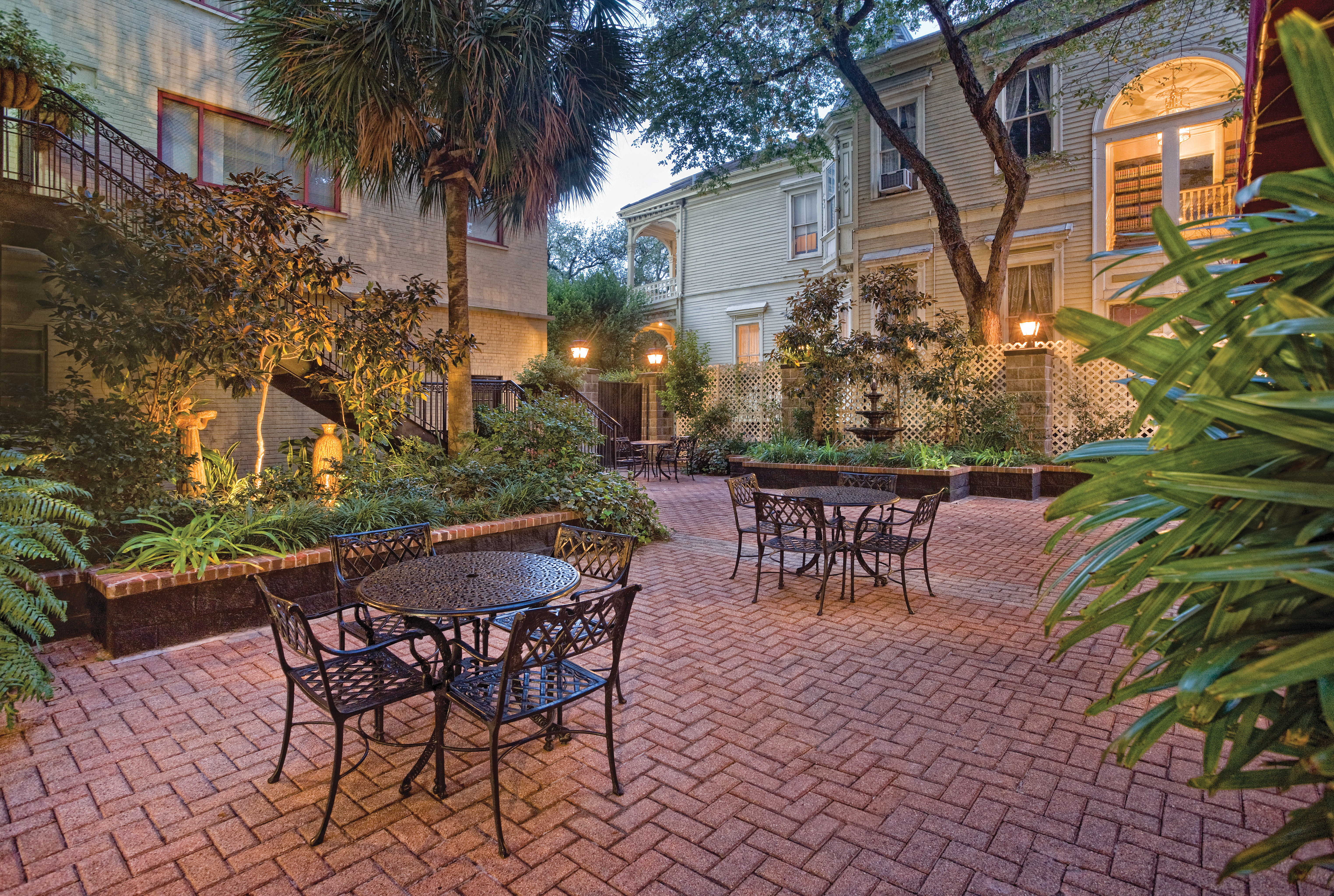 Courtyard at Club Wyndham Avenue Plaza in New Orleans, Louisiana