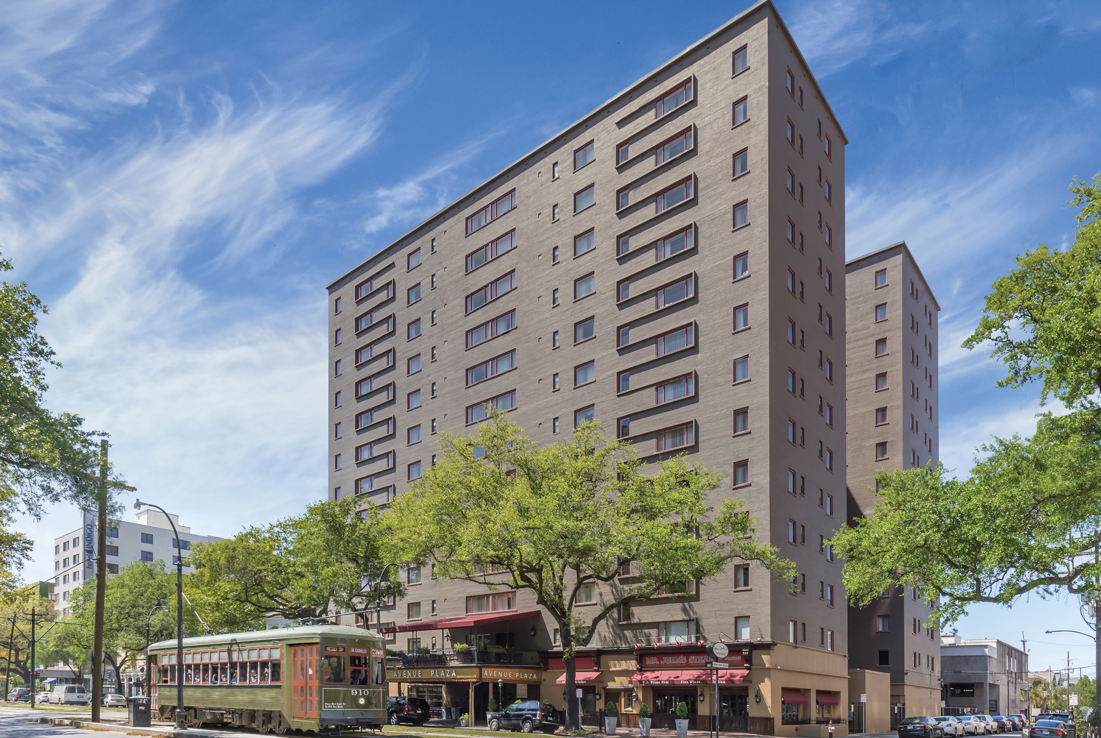 Exterior of Club Wyndham Avenue Plaza hotel in New Orleans, Louisiana