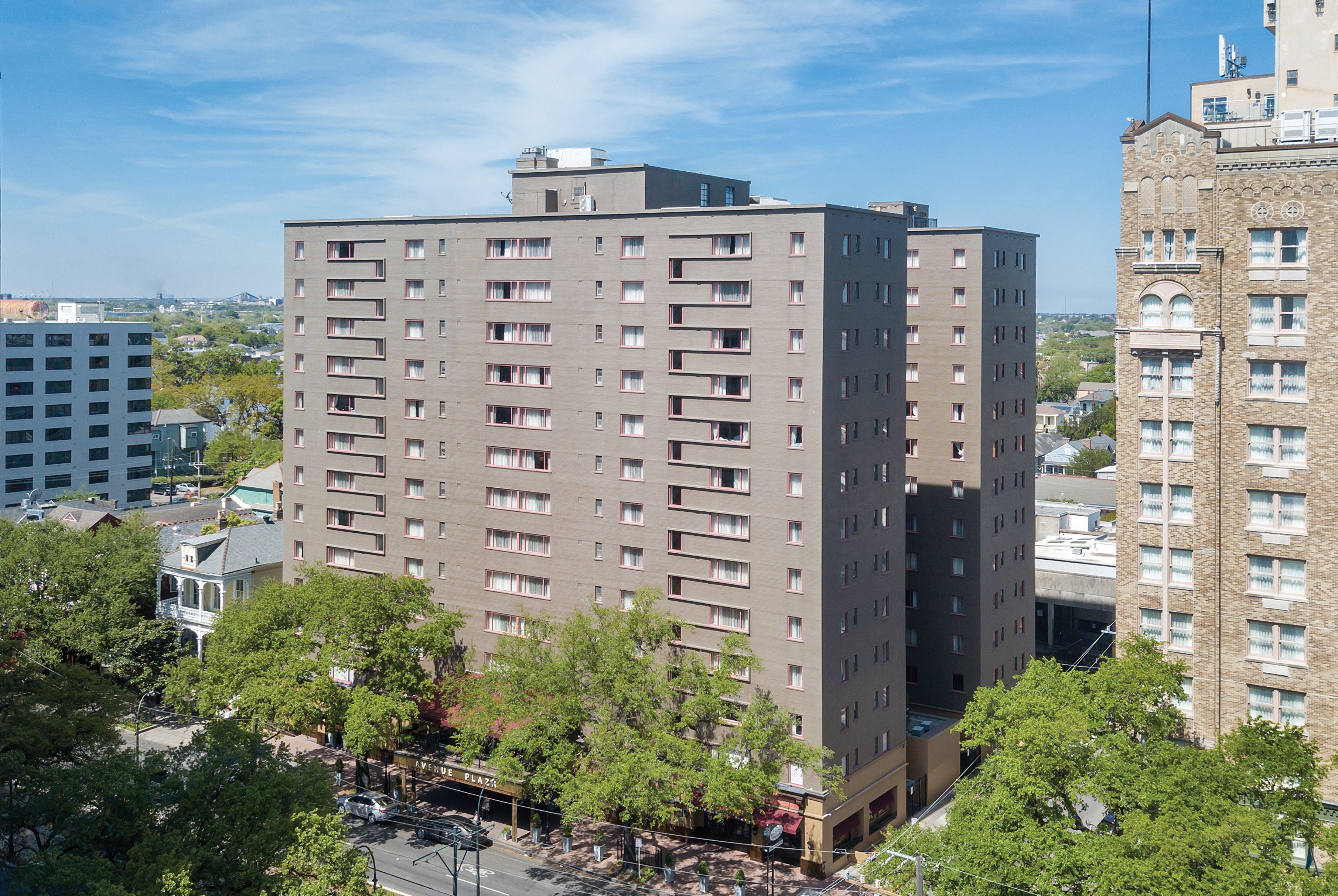 Exterior of Club Wyndham Avenue Plaza hotel in New Orleans, Louisiana