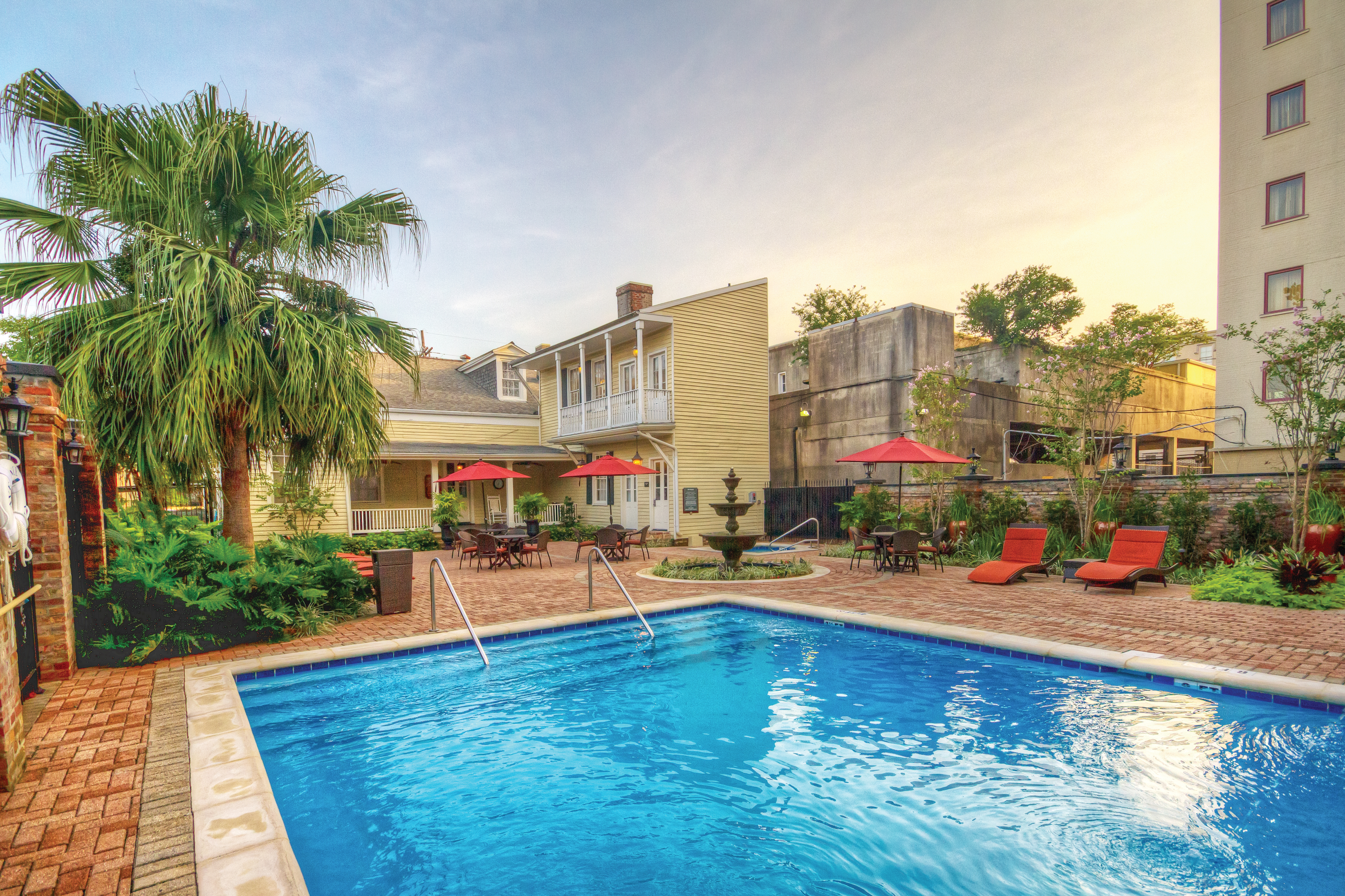 Pool at the Club Wyndham Avenue Plaza in New Orleans, Louisiana