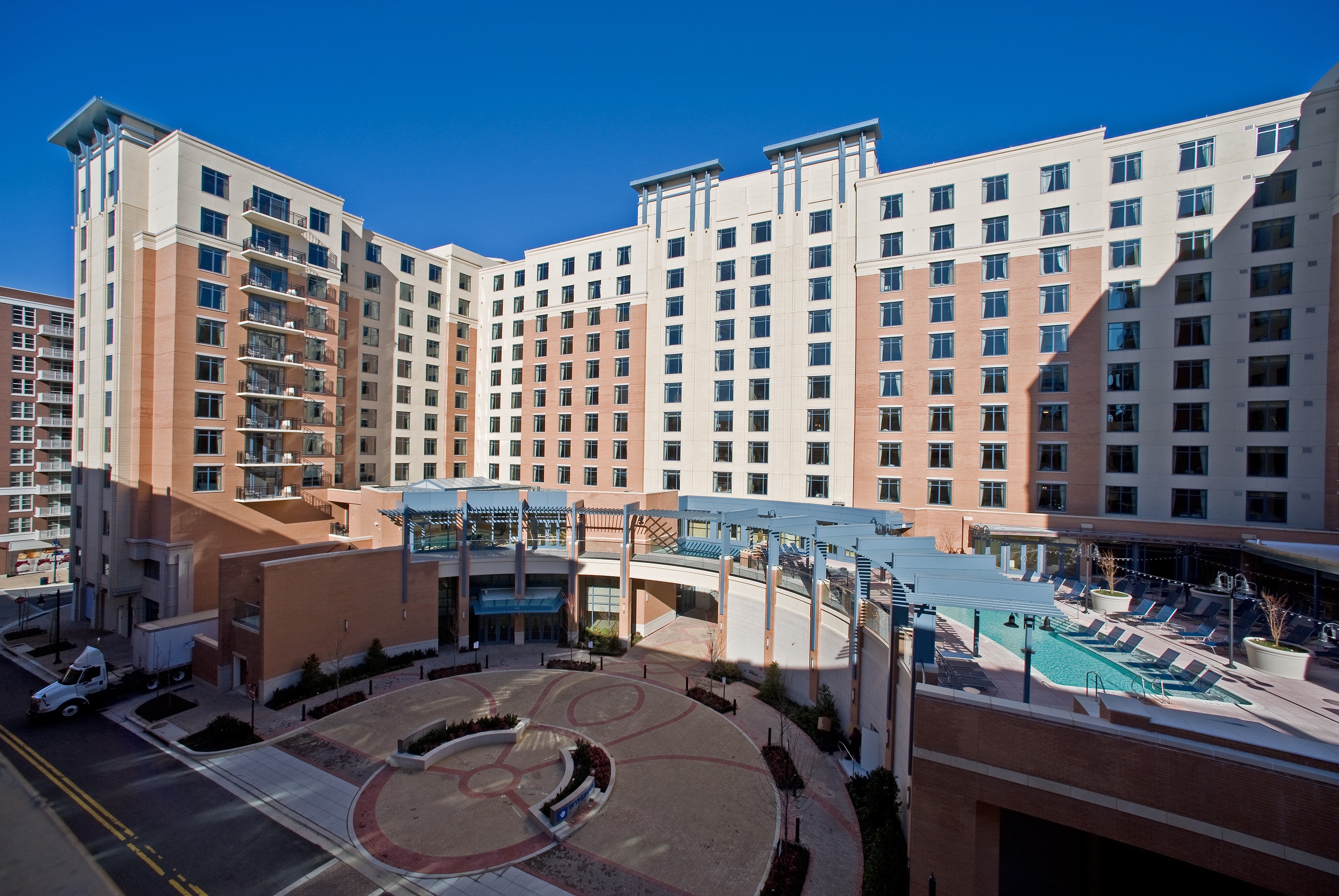 Side Exterior Image of Club Wyndham National Harbor hotel in National Harbor, Maryland