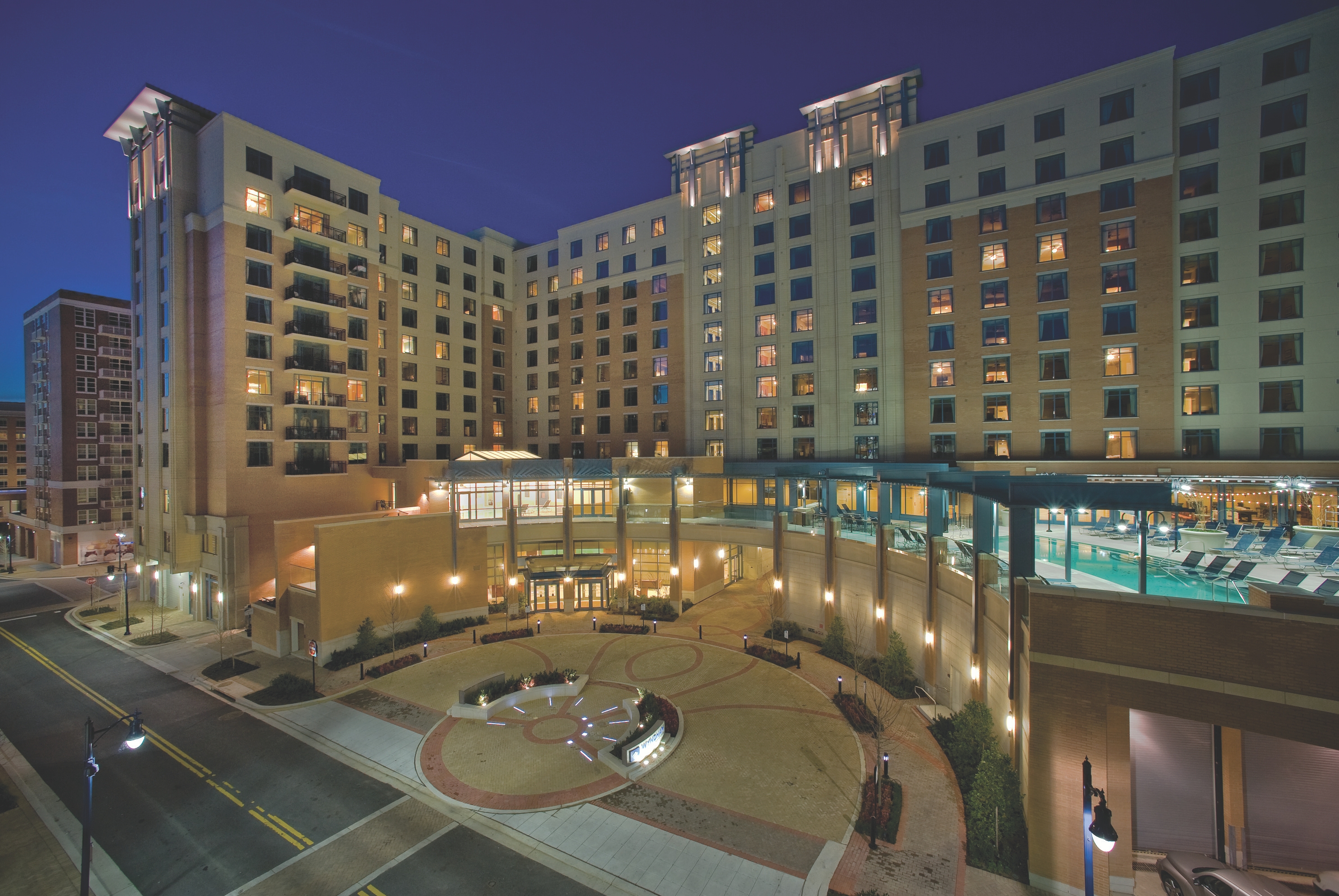 Side Exterior Image of Club Wyndham National Harbor hotel in National Harbor, Maryland