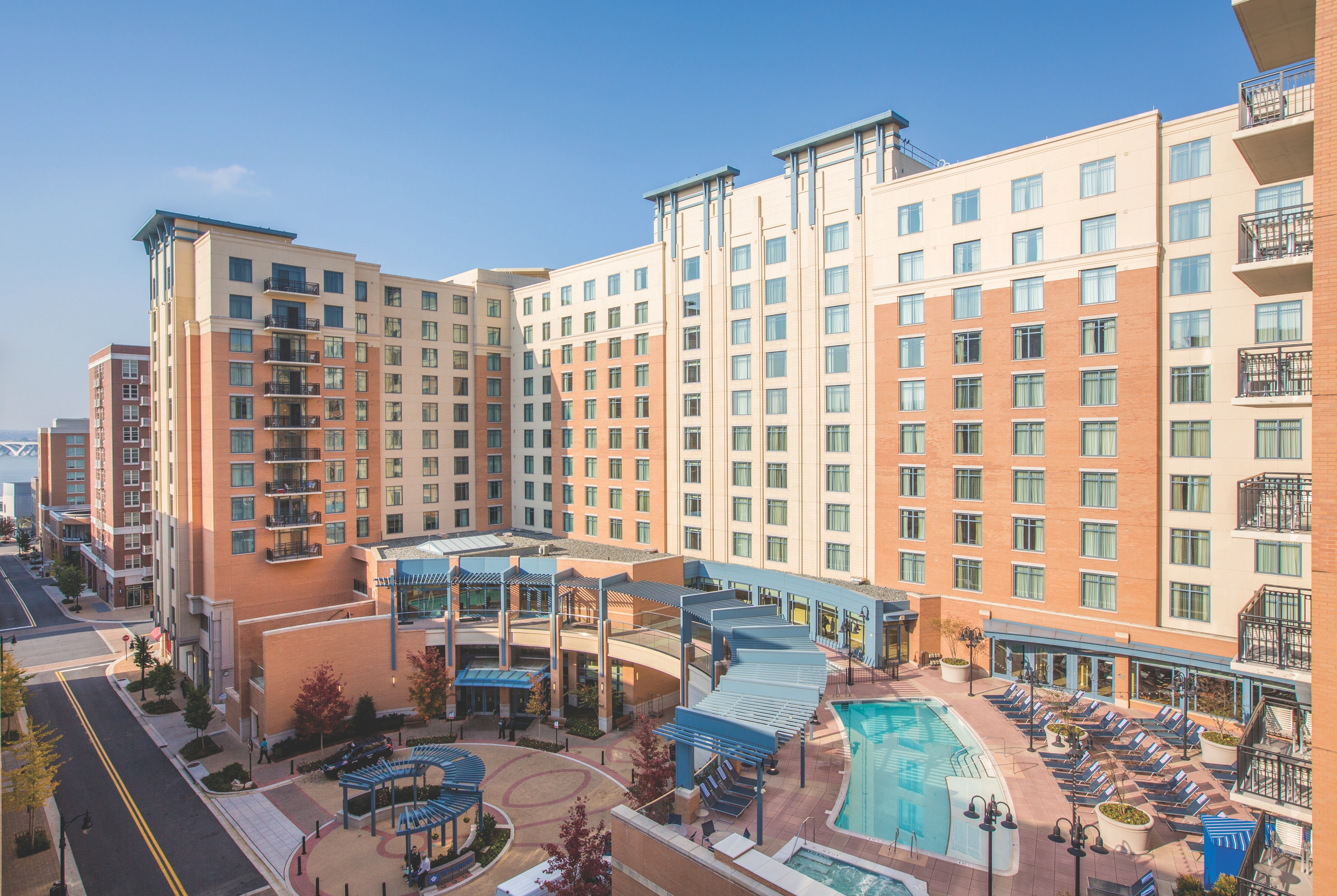 Side Exterior Image of Club Wyndham National Harbor hotel in National Harbor, Maryland
