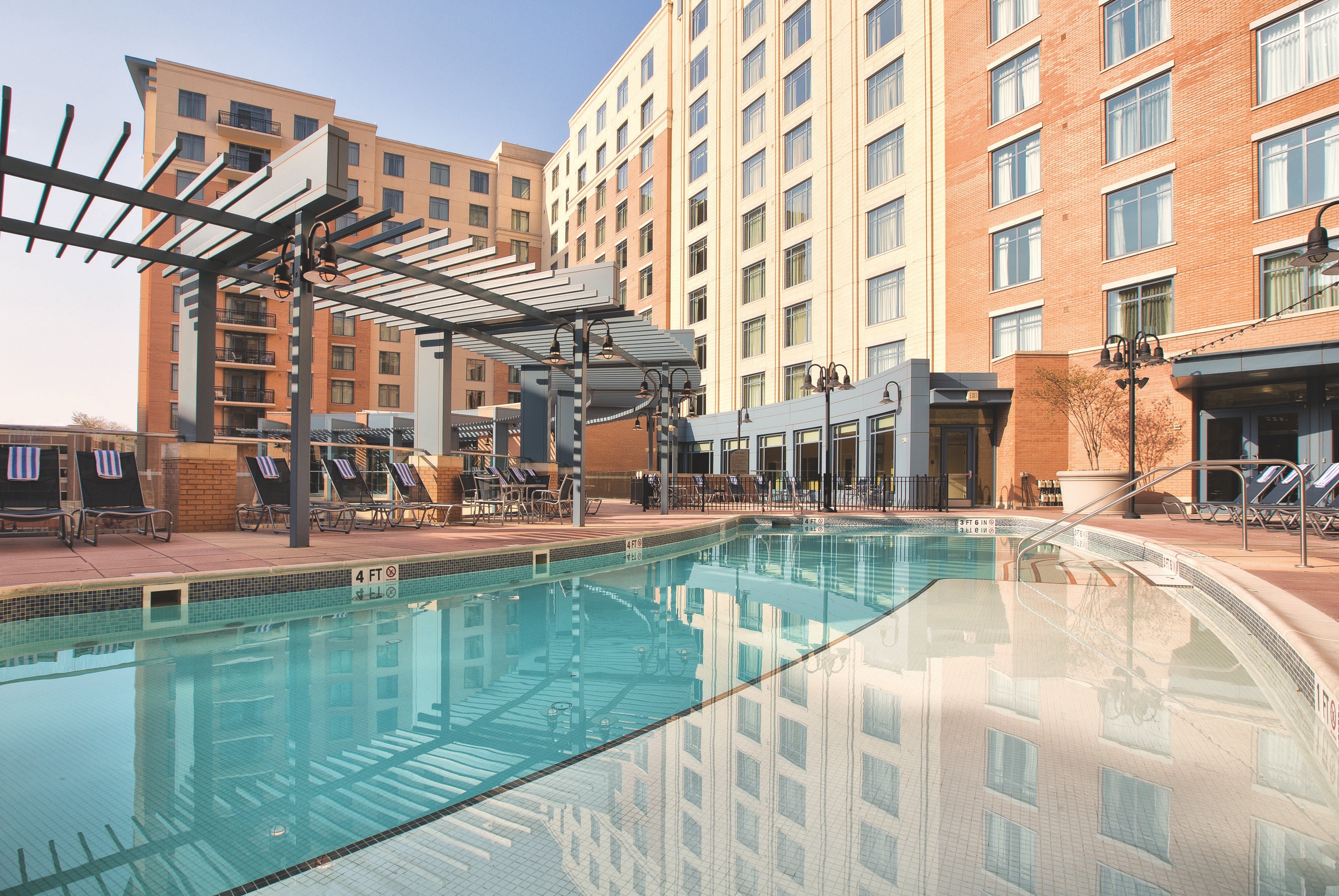 Pool daytime image at the Club Wyndham National Harbor in National Harbor, Maryland