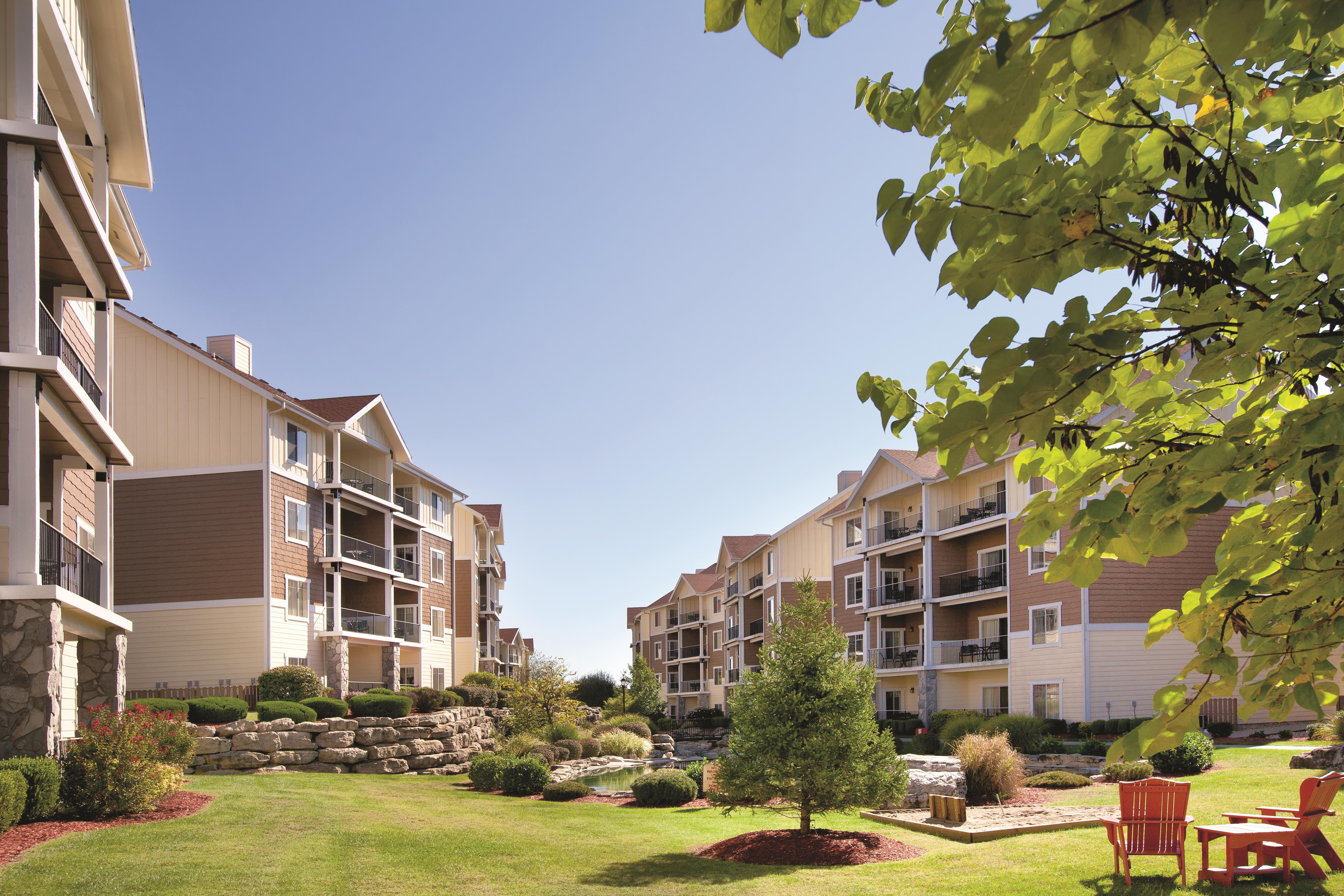 Exterior of Club Wyndham Mountain Vista hotel in Branson, Missouri