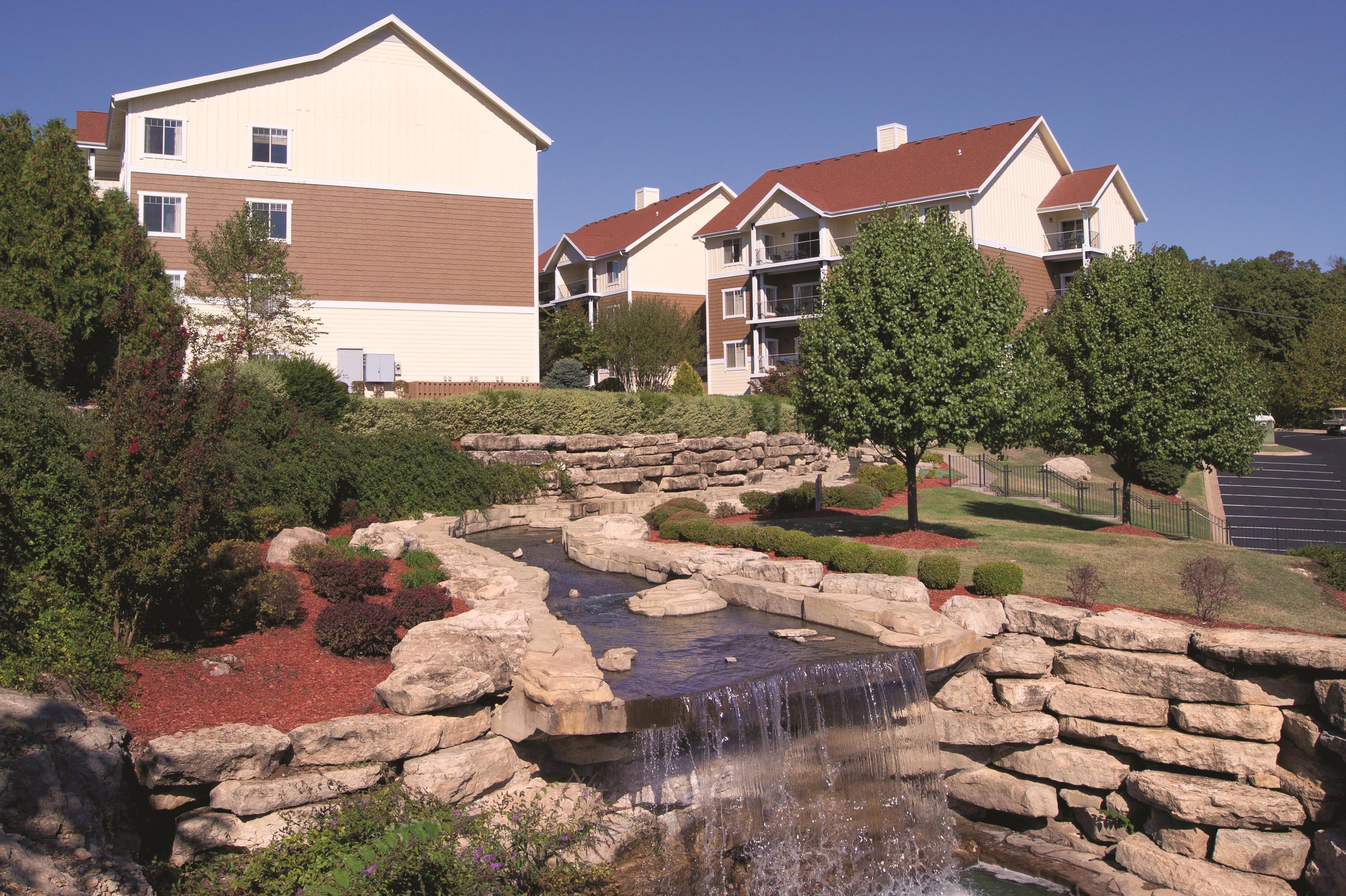 Exterior of Club Wyndham Mountain Vista hotel in Branson, Missouri