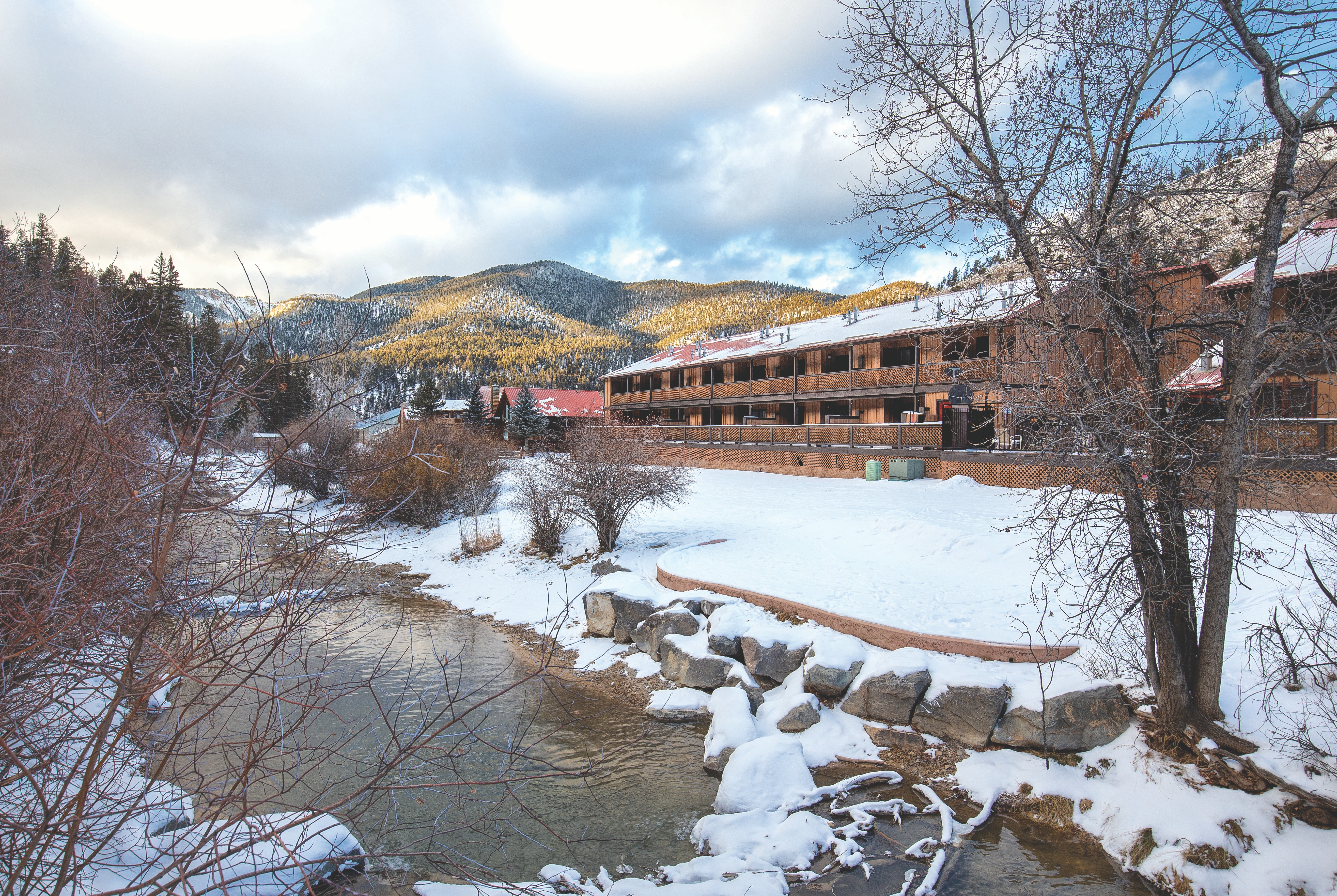 Exterior of WorldMark Red River hotel in Red River, New Mexico