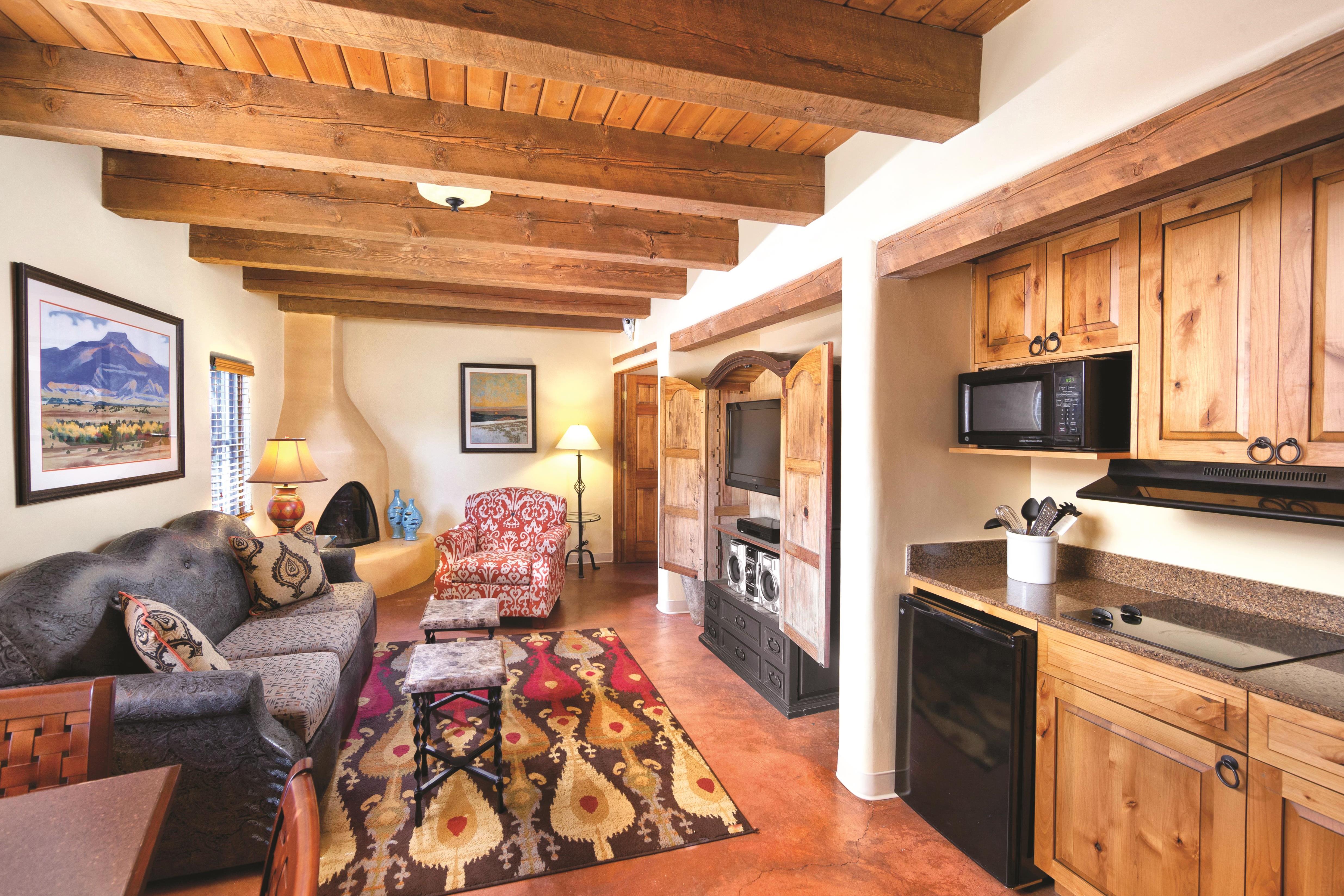 Guest room feature at the WorldMark Santa Fe in Santa Fe, New Mexico