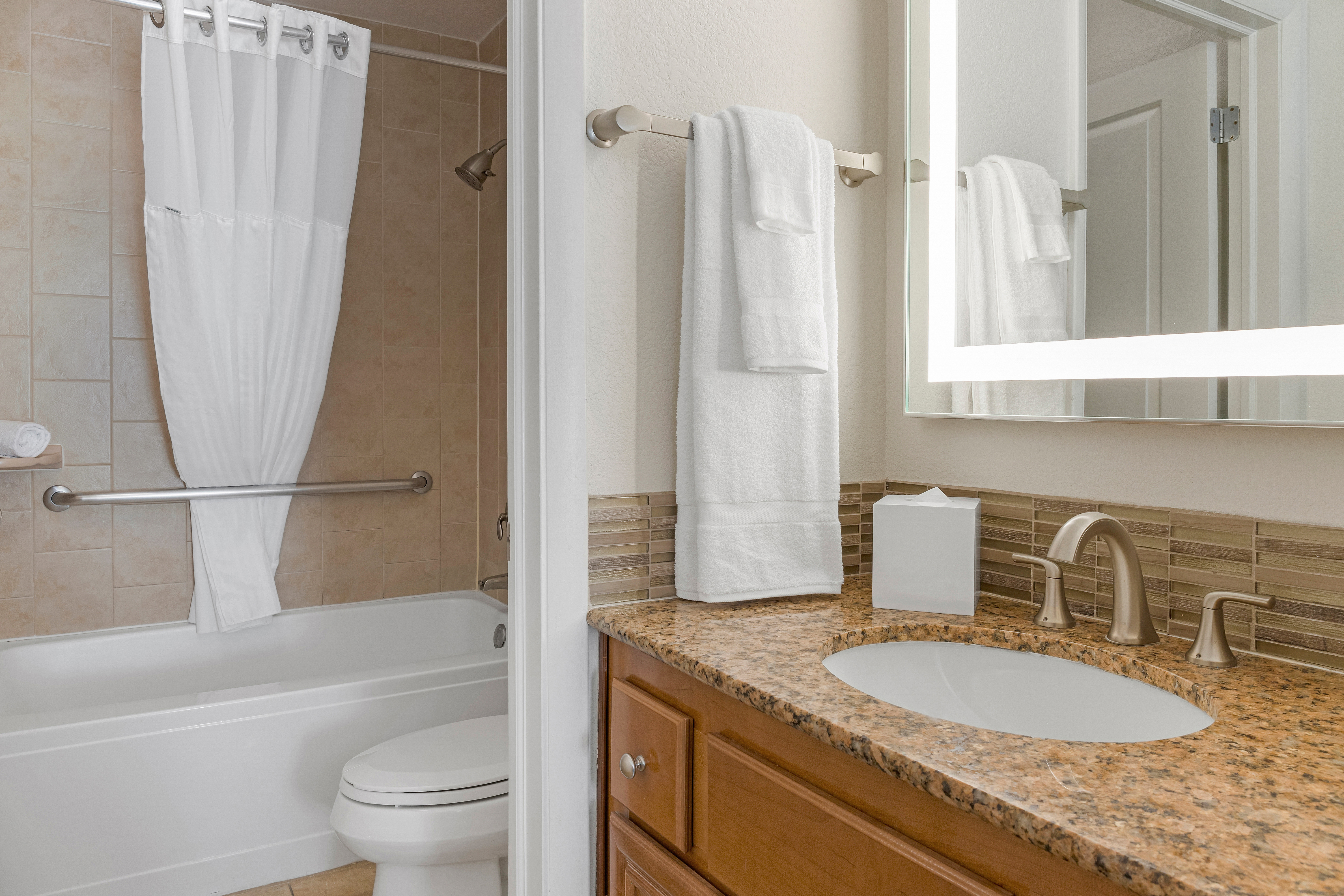 Guest room bath at the Club Wyndham Desert Rose Resort in Las Vegas, Nevada