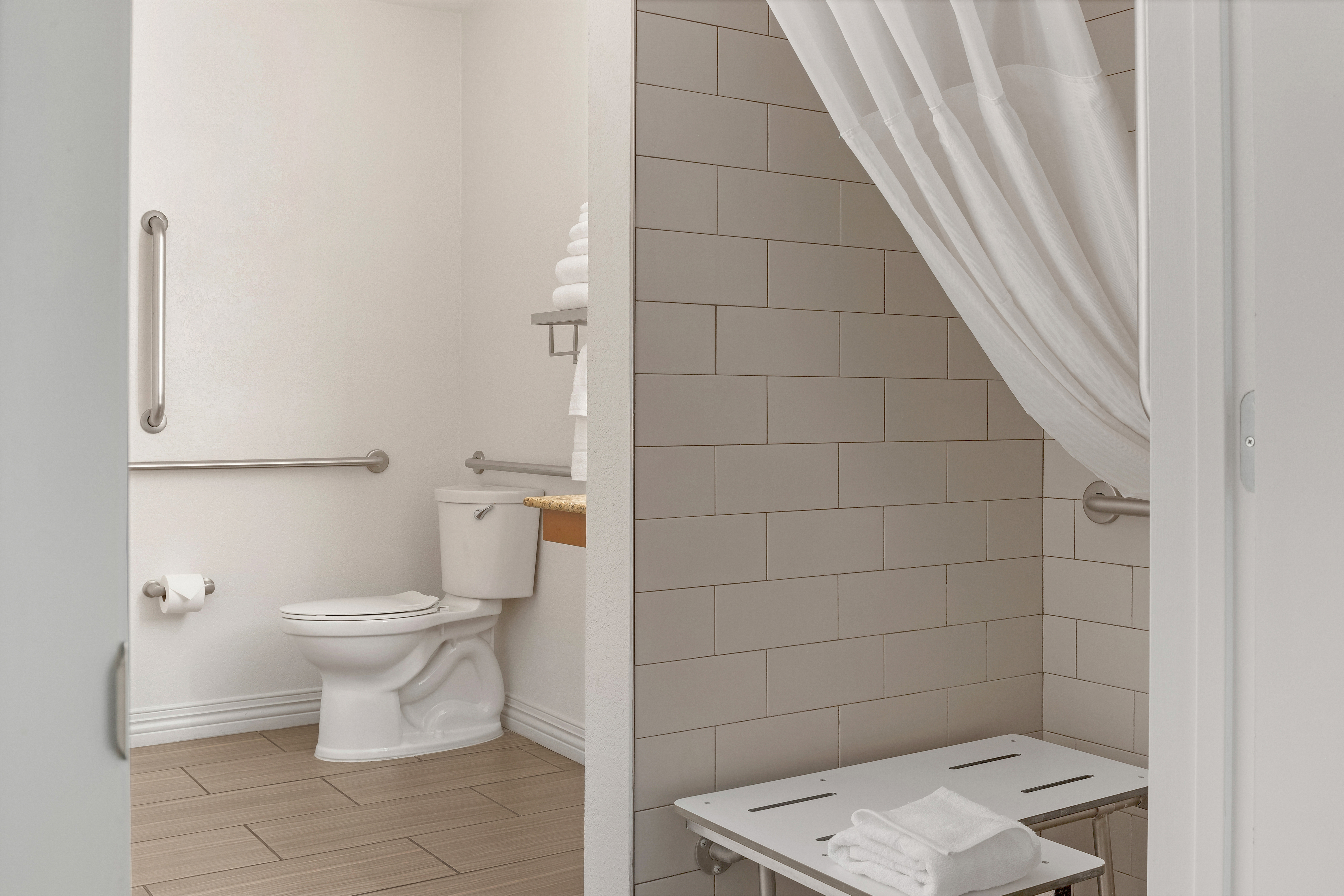 Guest room bath at the Club Wyndham Desert Rose Resort in Las Vegas, Nevada
