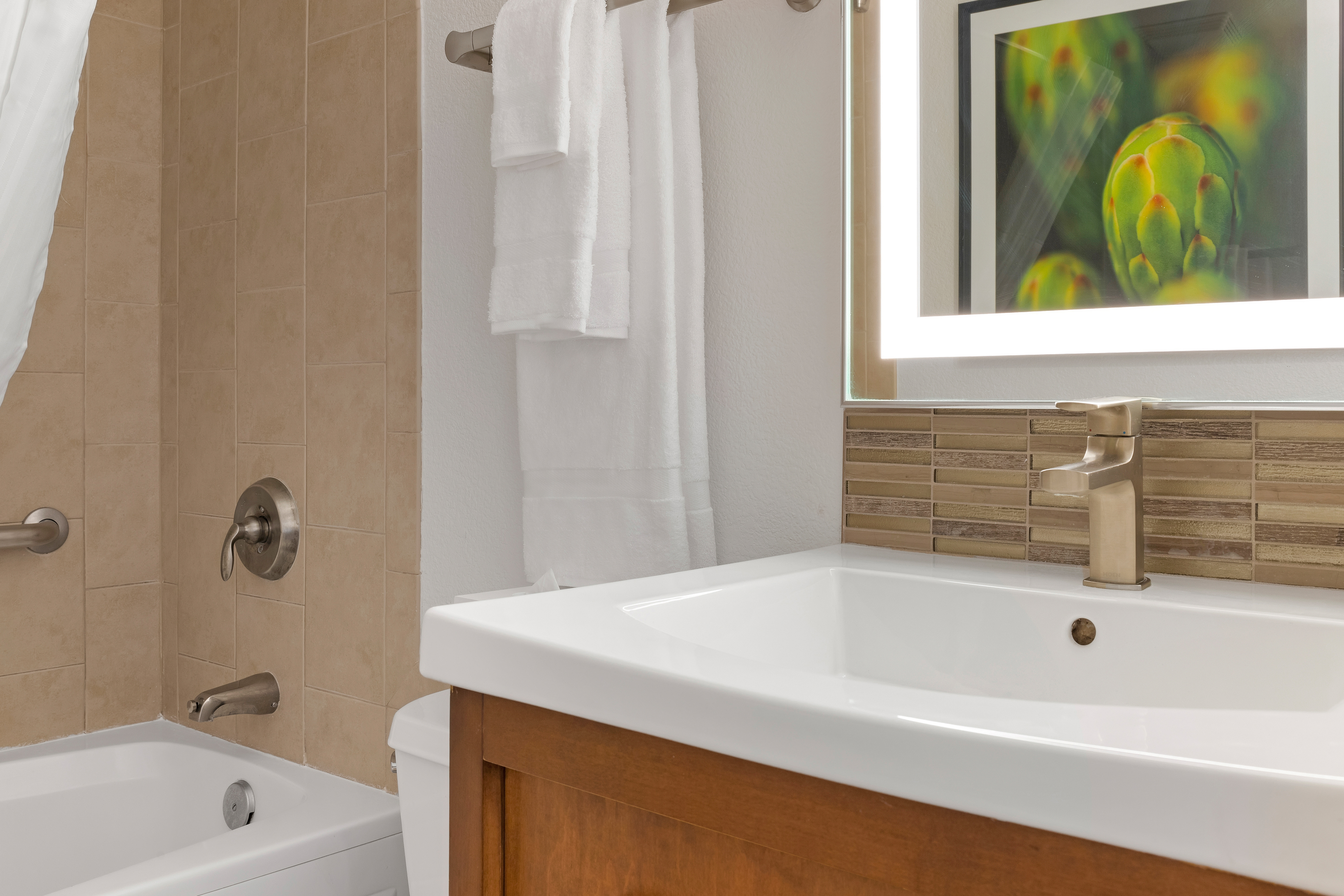 Guest room bath at the Club Wyndham Desert Rose Resort in Las Vegas, Nevada