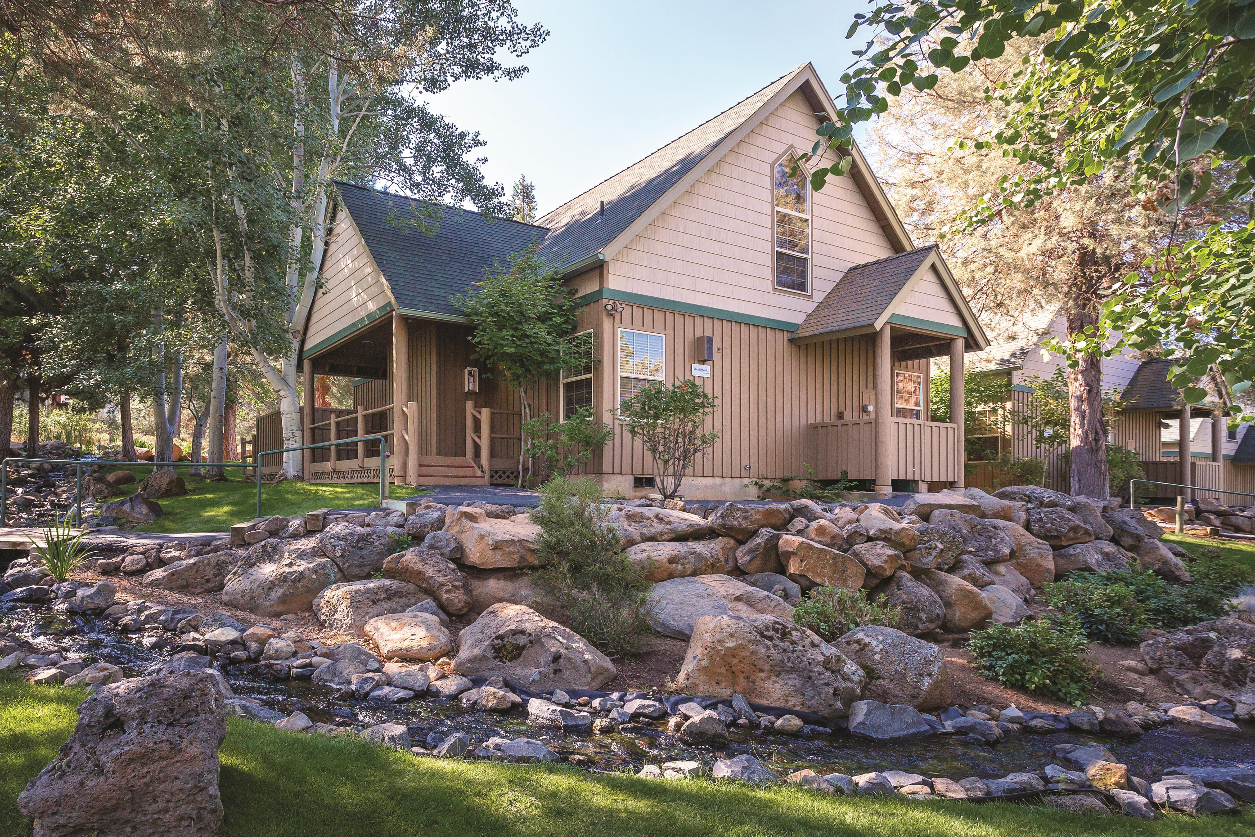 Guest room feature at the WorldMark Running Y in Klamath Falls, Oregon