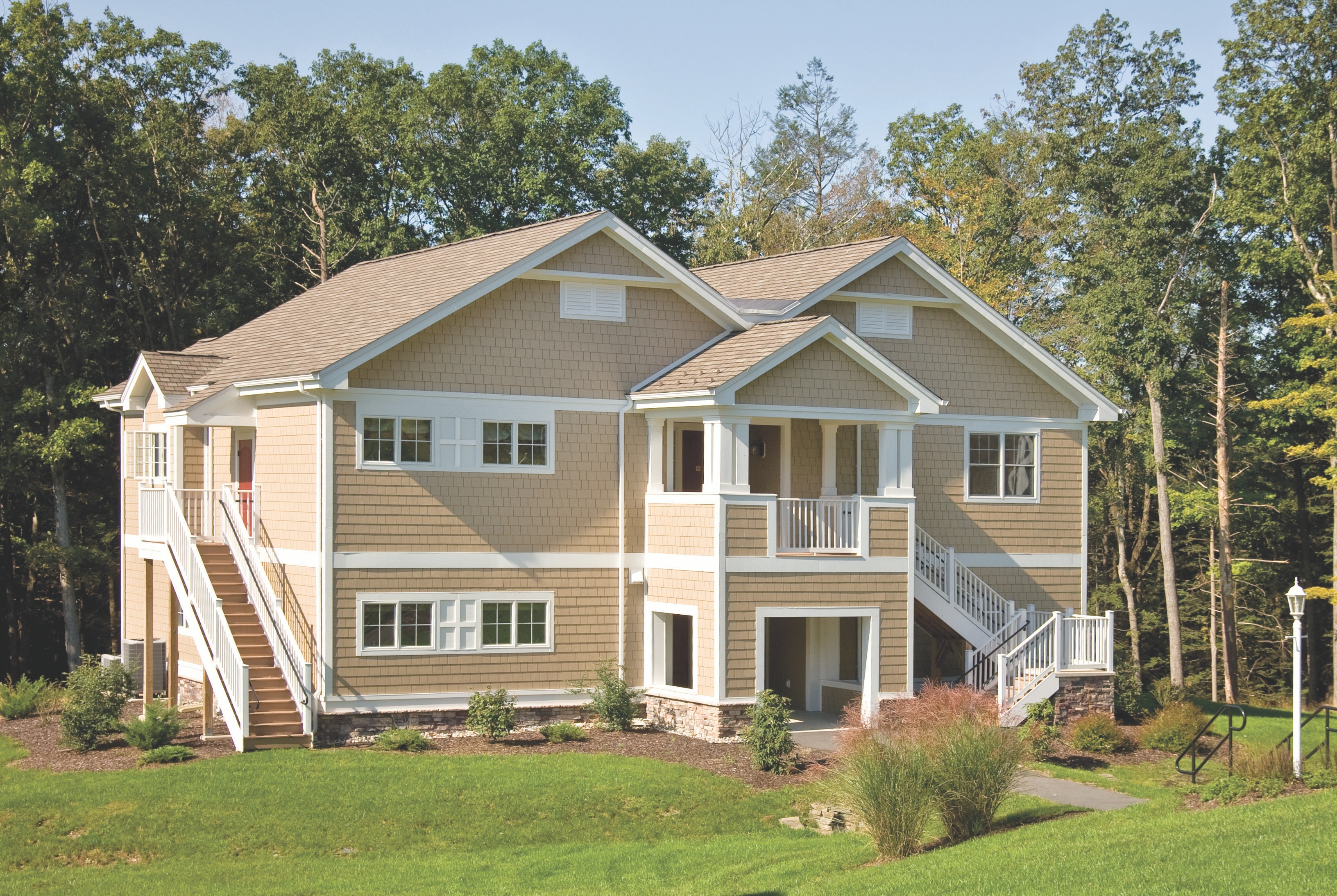 Exterior Day Image of Club Wyndham Shawnee Village hotel in East Stroudsburg, Pennsylvania
