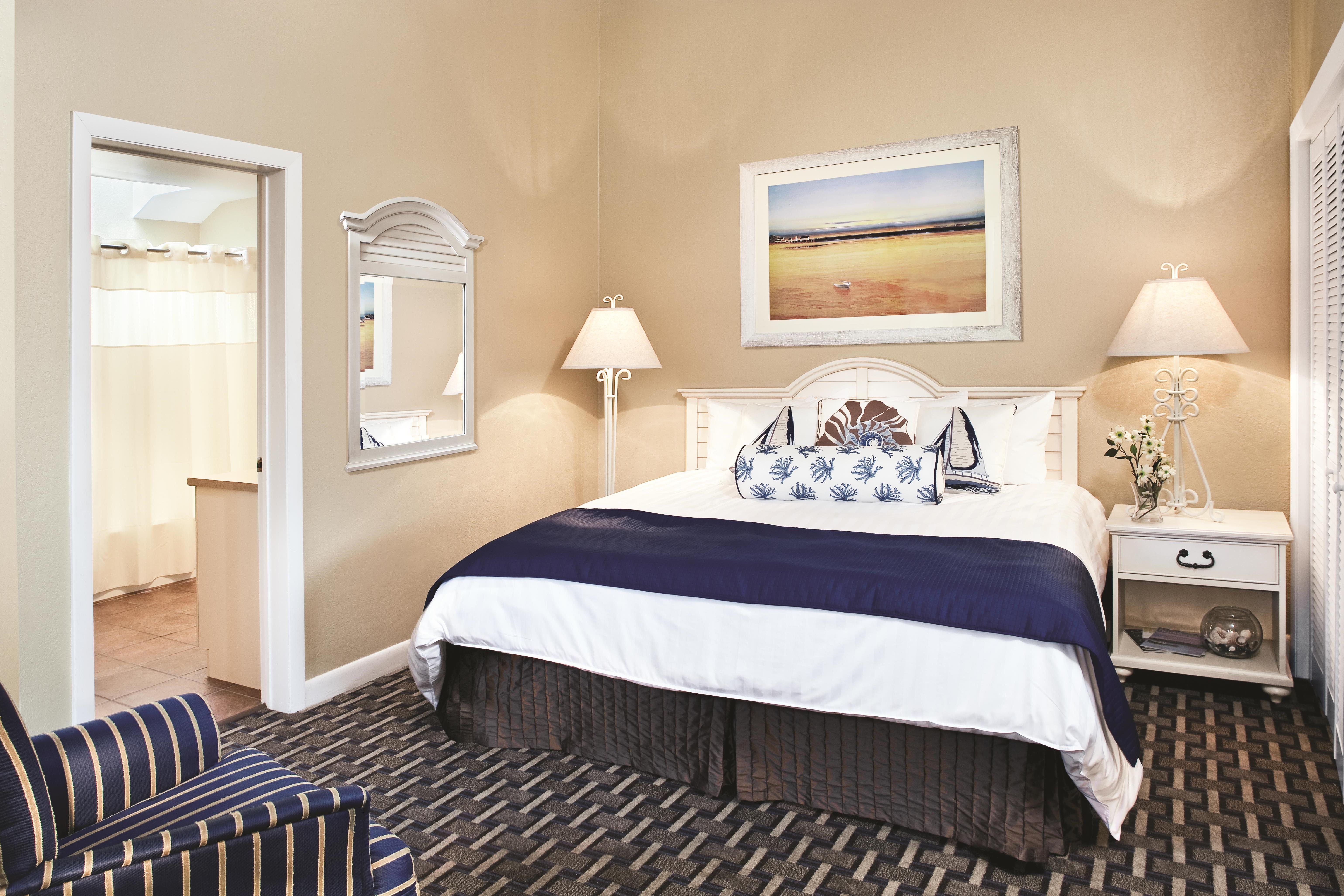 Guest room at the Club Wyndham Newport Overlook in Jamestown, Rhode Island