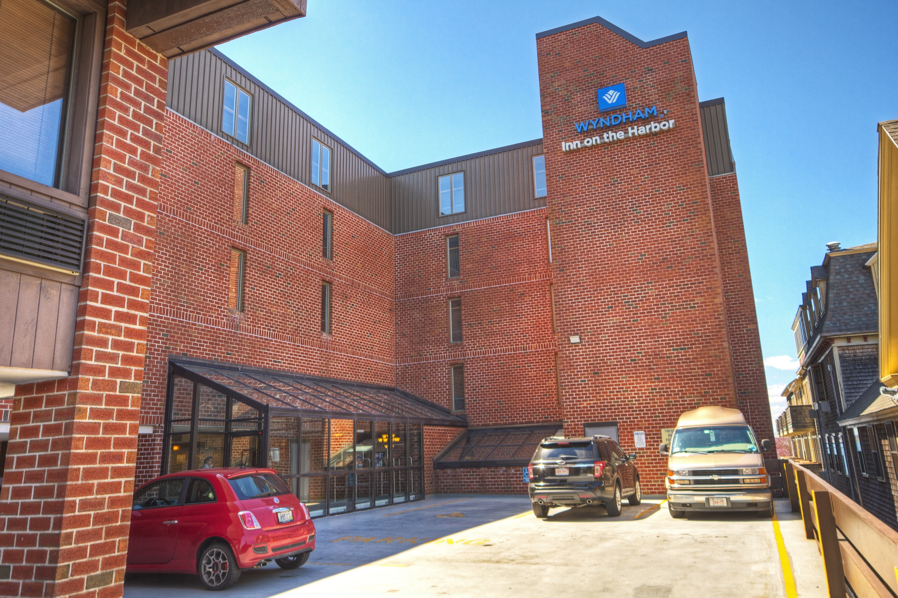 Exterior of Club Wyndham Inn on the Harbor hotel in Newport, Rhode Island